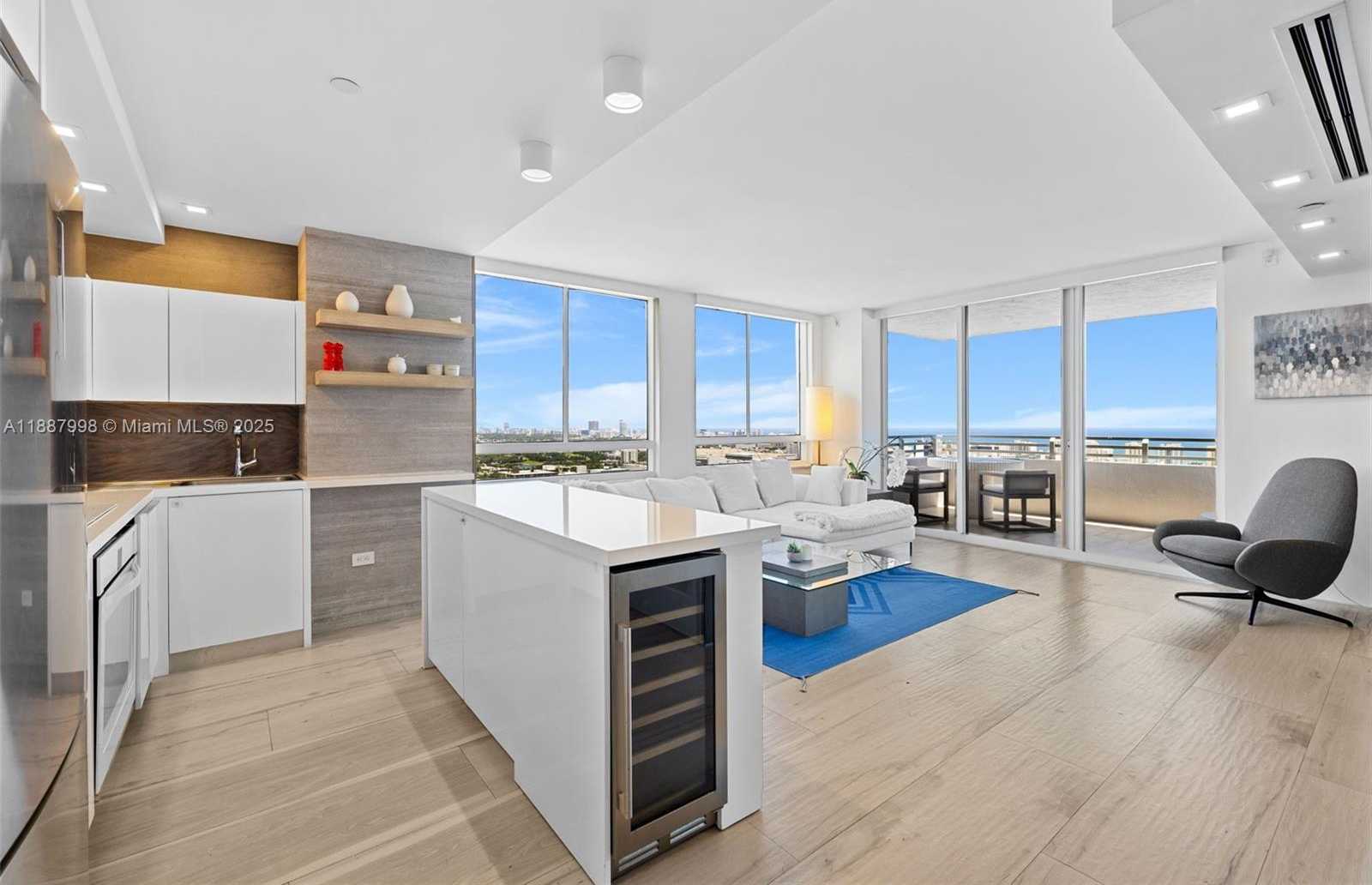 Small Image of 1330 WEST AVE #3407, Miami Beach Number 10