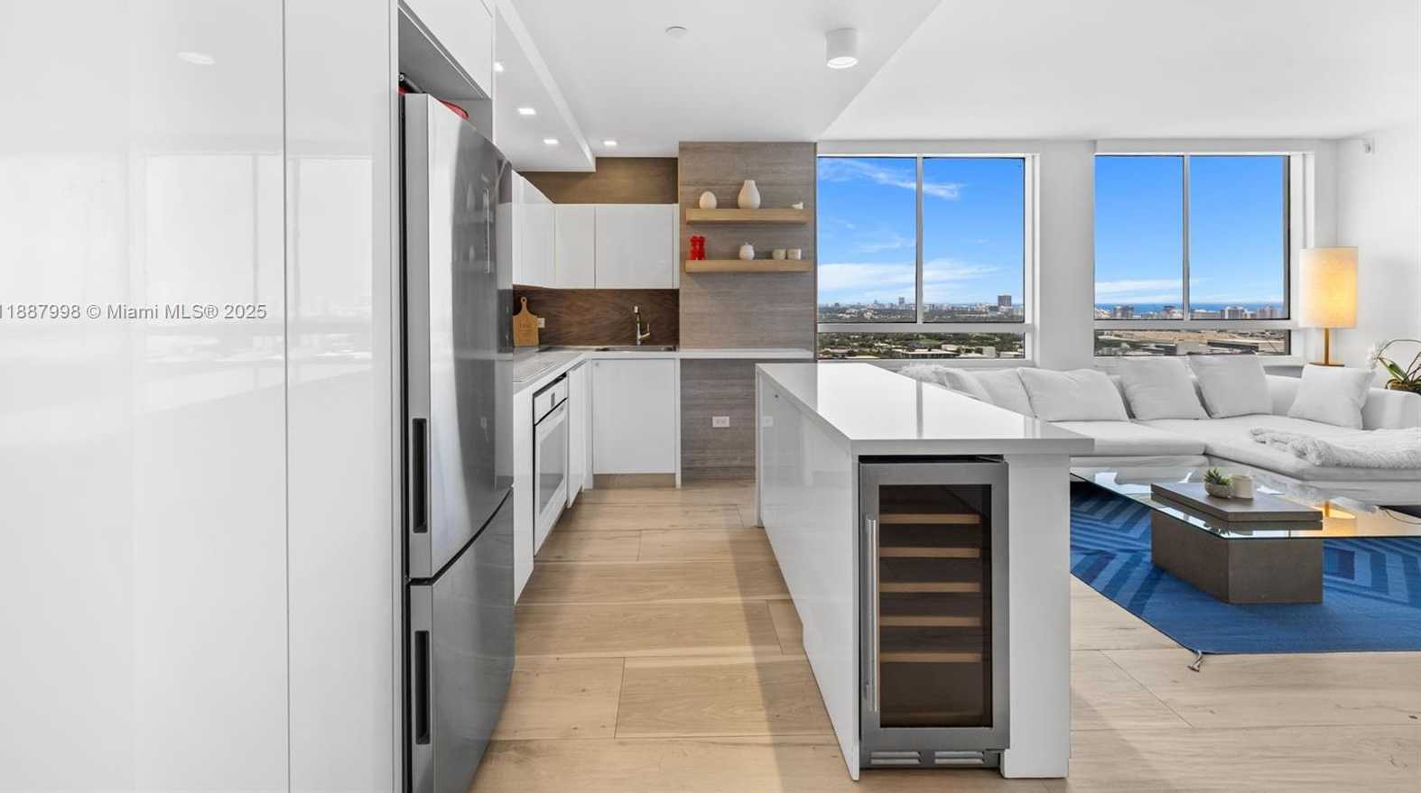 Small Image of 1330 WEST AVE #3407, Miami Beach Number 11