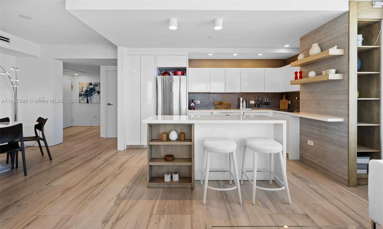 Small Image of 1330 WEST AVE #3407, Miami Beach Number 14