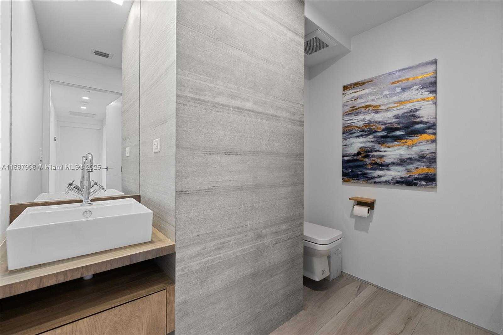 Small Image of 1330 WEST AVE #3407, Miami Beach Number 16