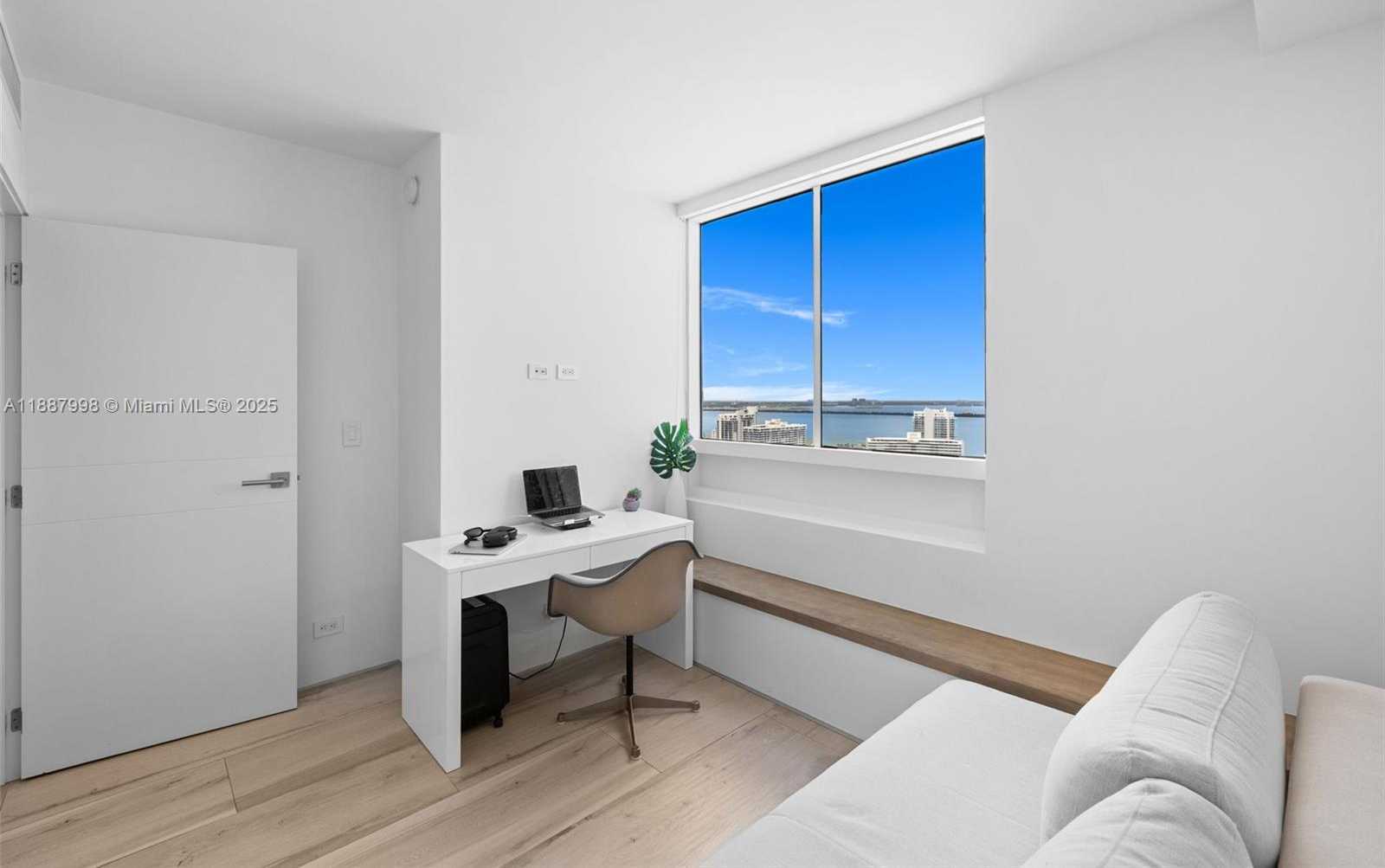 Small Image of 1330 WEST AVE #3407, Miami Beach Number 19