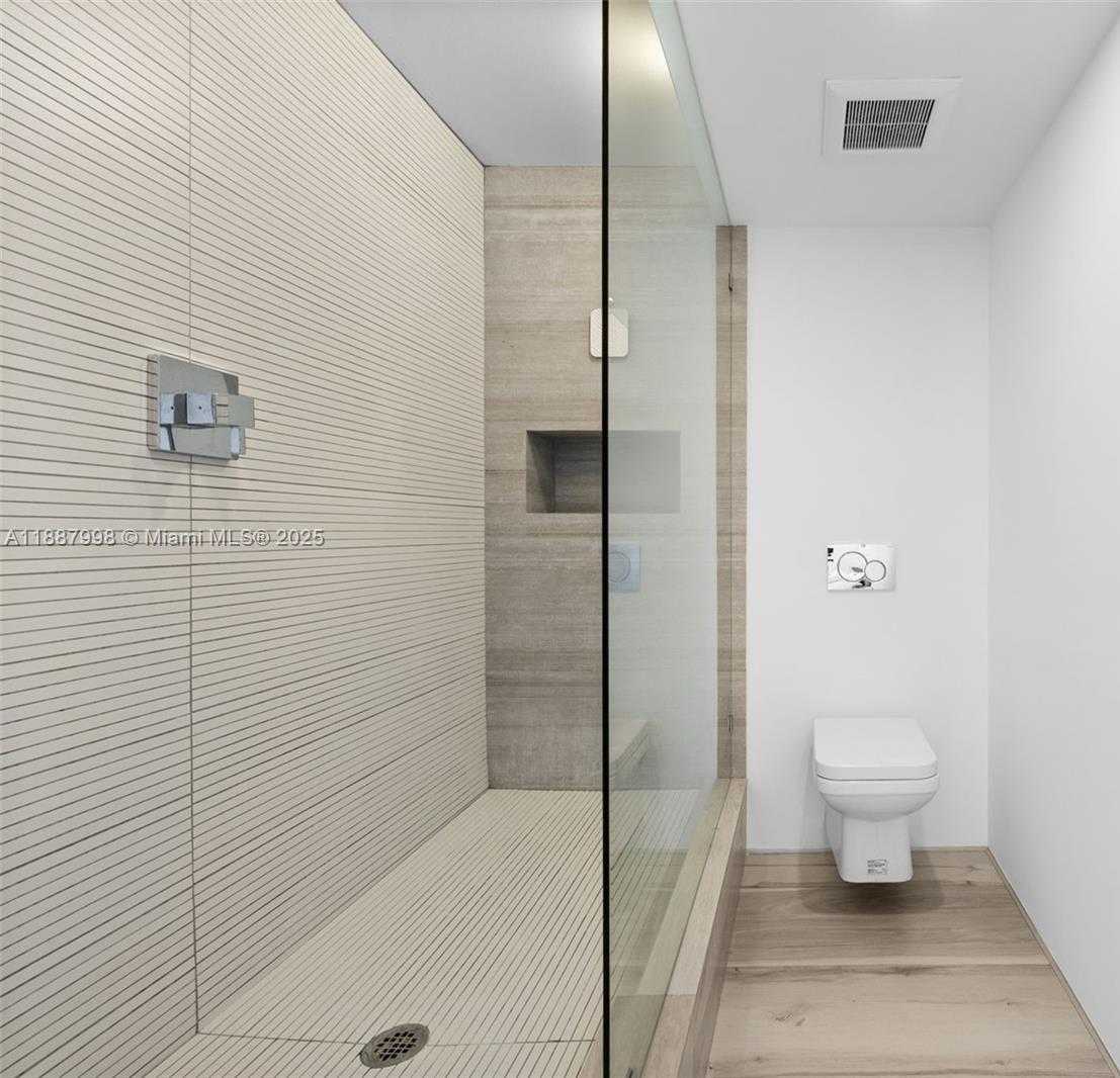 Small Image of 1330 WEST AVE #3407, Miami Beach Number 25