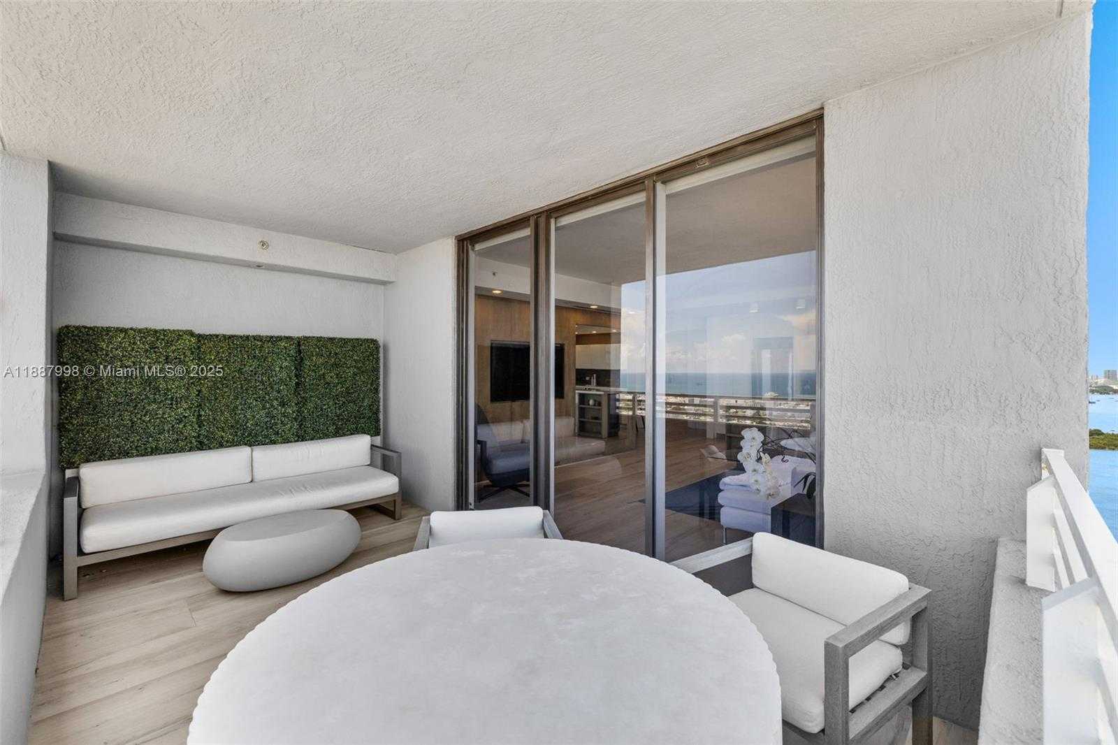 Small Image of 1330 WEST AVE #3407, Miami Beach Number 30