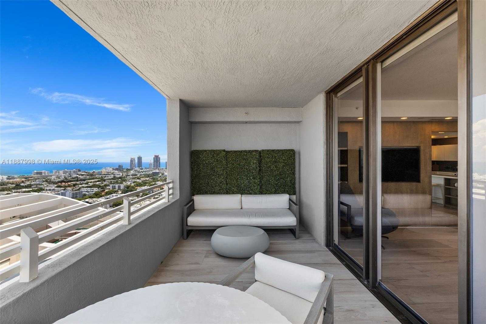 Small Image of 1330 WEST AVE #3407, Miami Beach Number 34