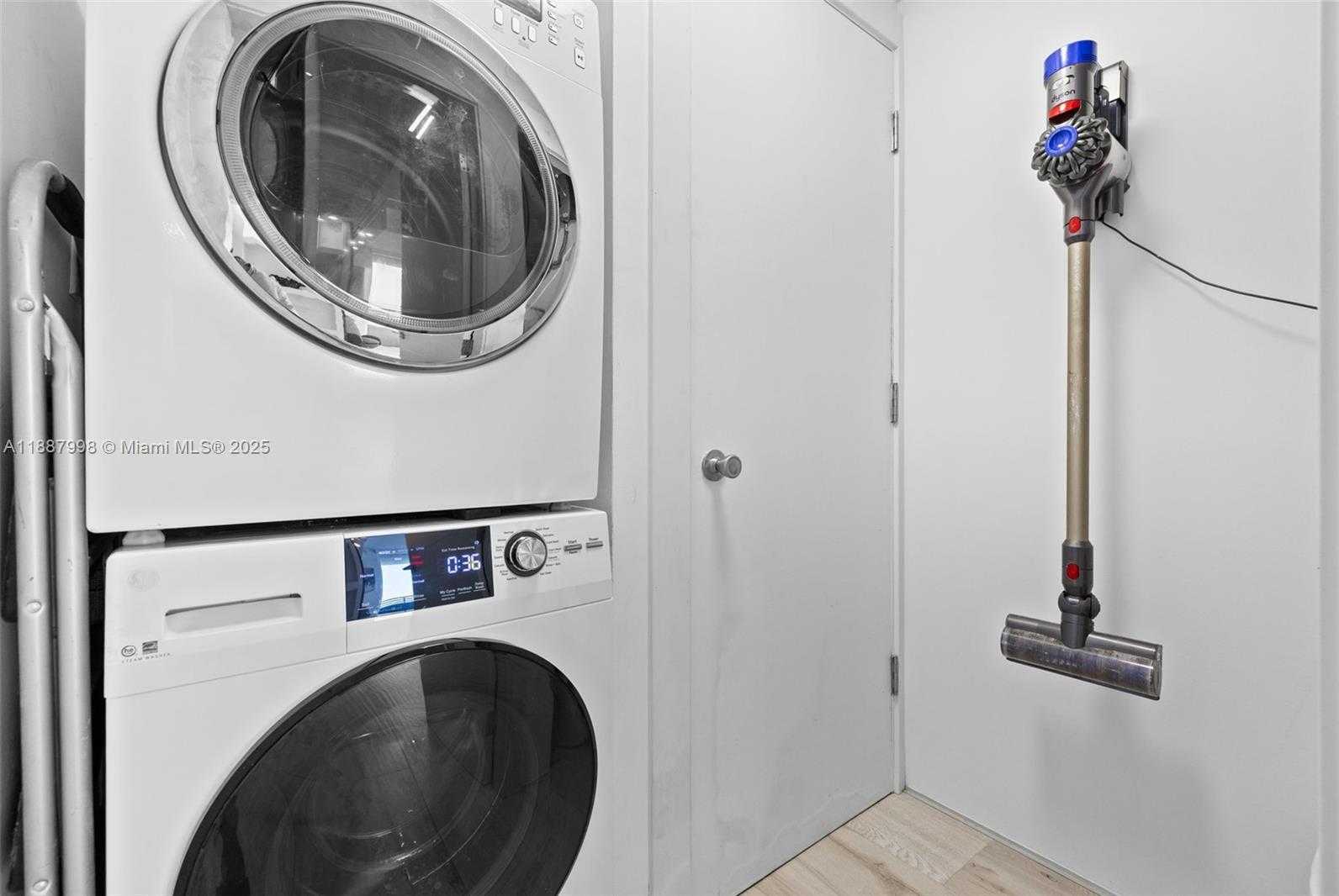 Small Image of 1330 WEST AVE #3407, Miami Beach Number 35