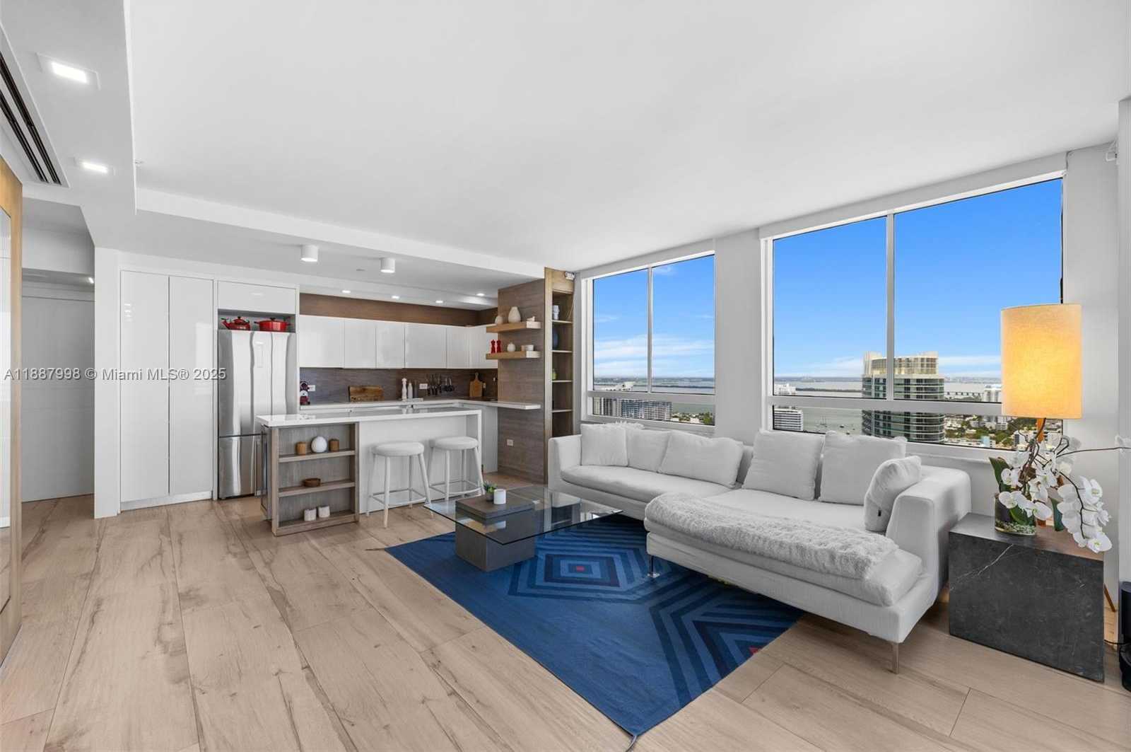 Small Image of 1330 WEST AVE #3407, Miami Beach Number 5