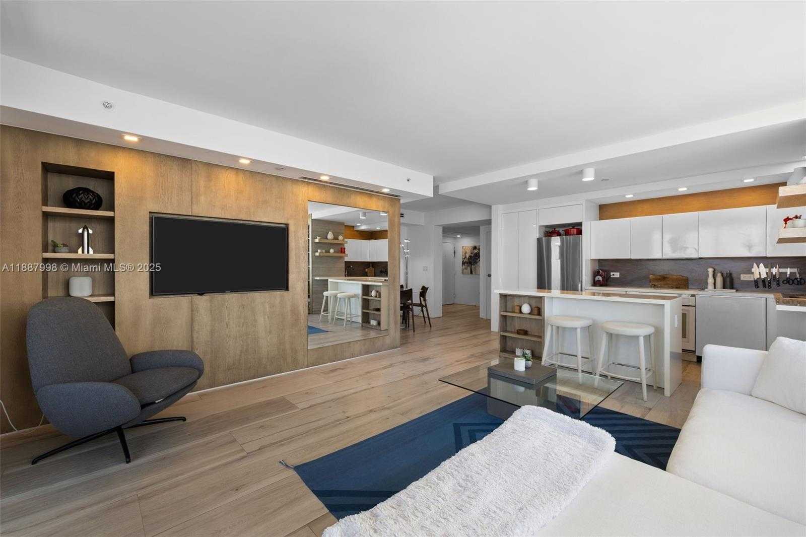 Small Image of 1330 WEST AVE #3407, Miami Beach Number 7