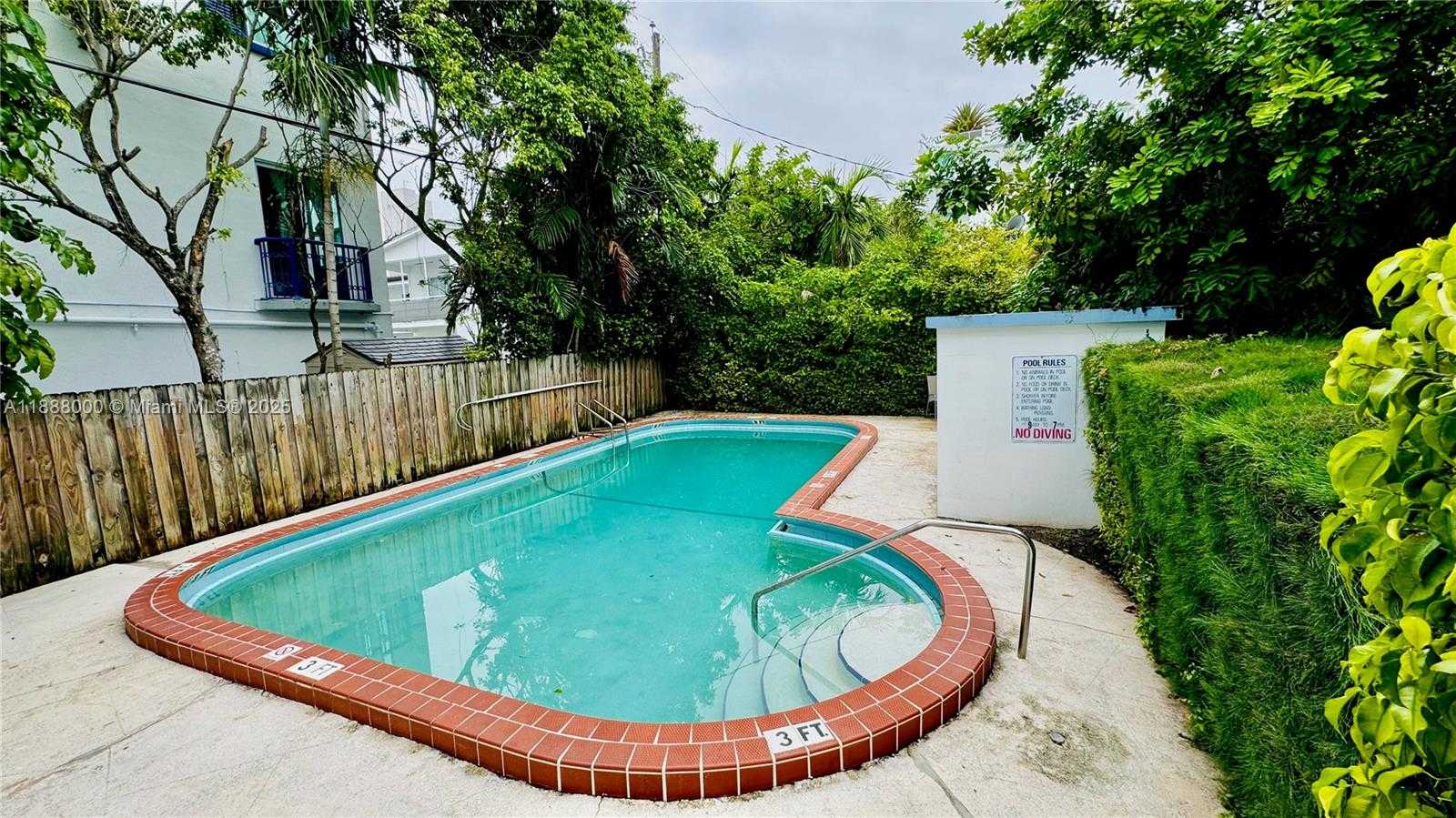 Small Image of 1120 102ND ST #7, Bay Harbor Islands Number 11