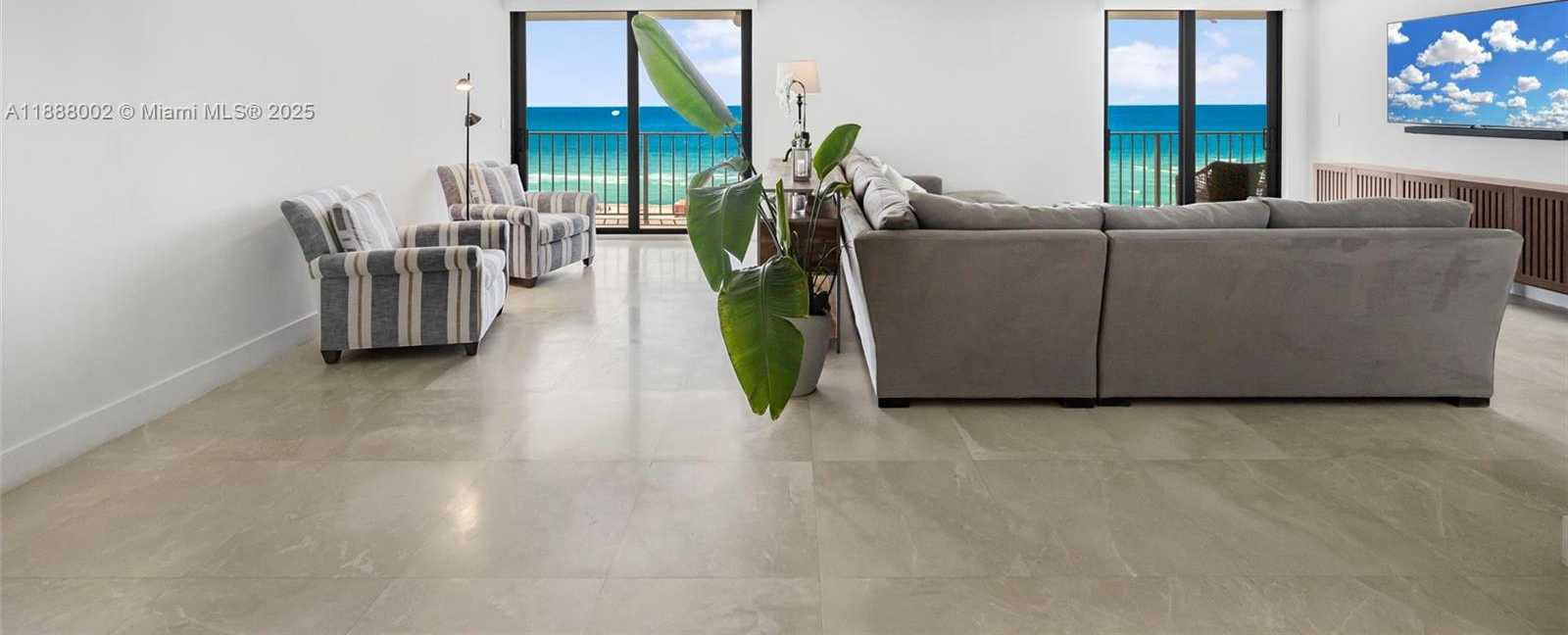 Small Image of 2625 COLLINS AVE #907, Miami Beach Number 5