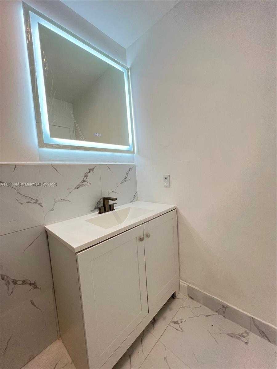 Small Image of 1821 NORTH EAST 62ND ST #426, Fort Lauderdale Number 13