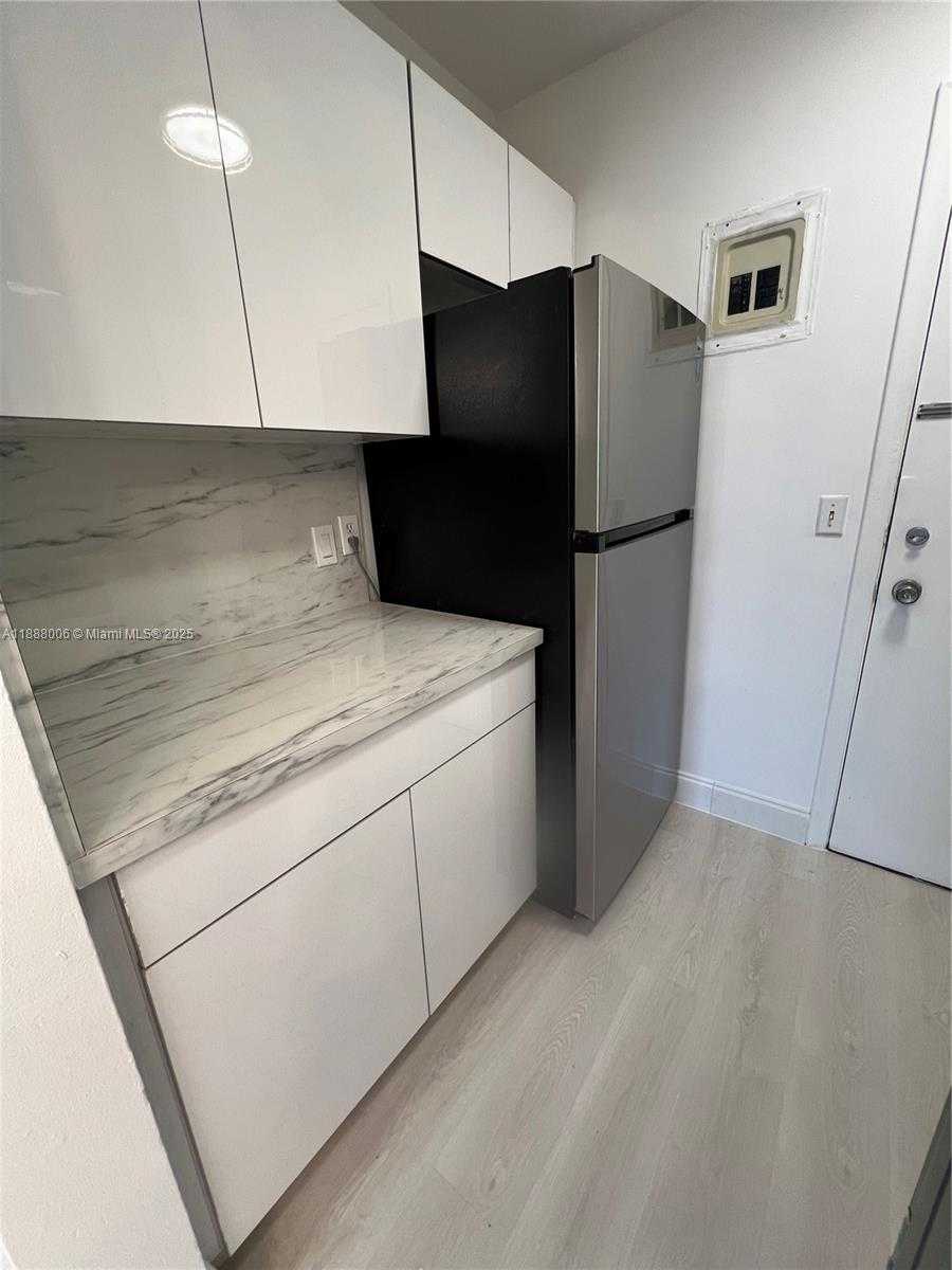 Small Image of 1821 NORTH EAST 62ND ST #426, Fort Lauderdale Number 2