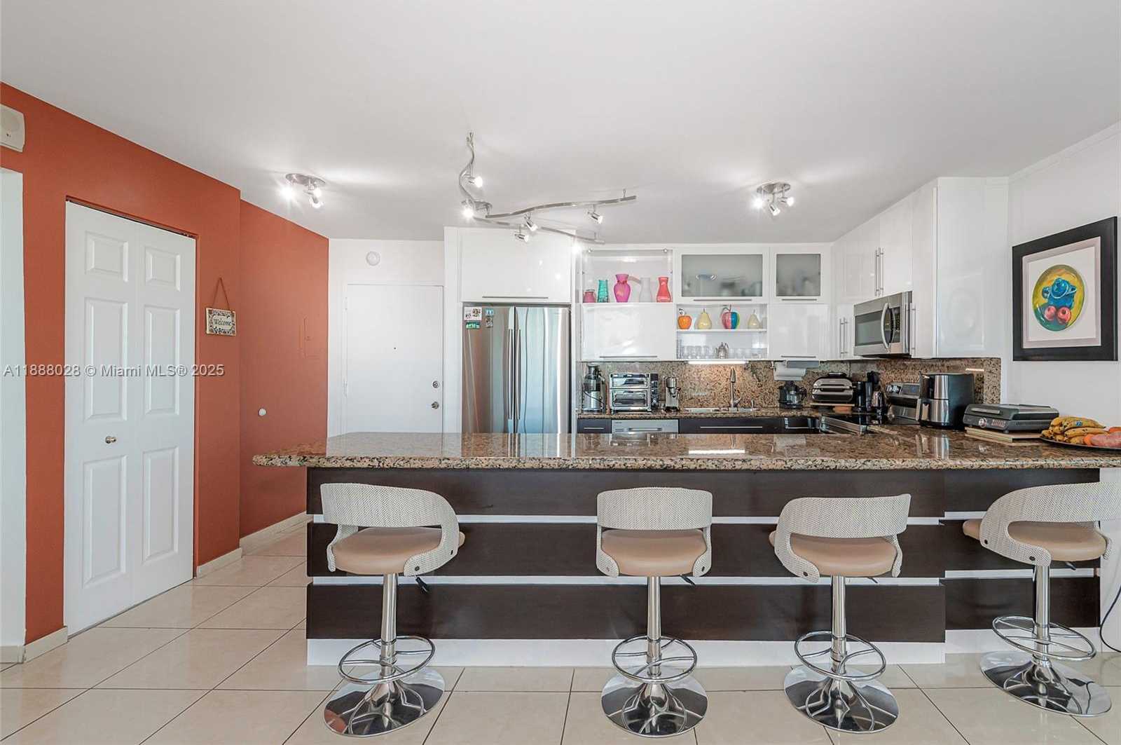 Small Image of 7135 COLLINS AVE #625, Miami Beach Number 13