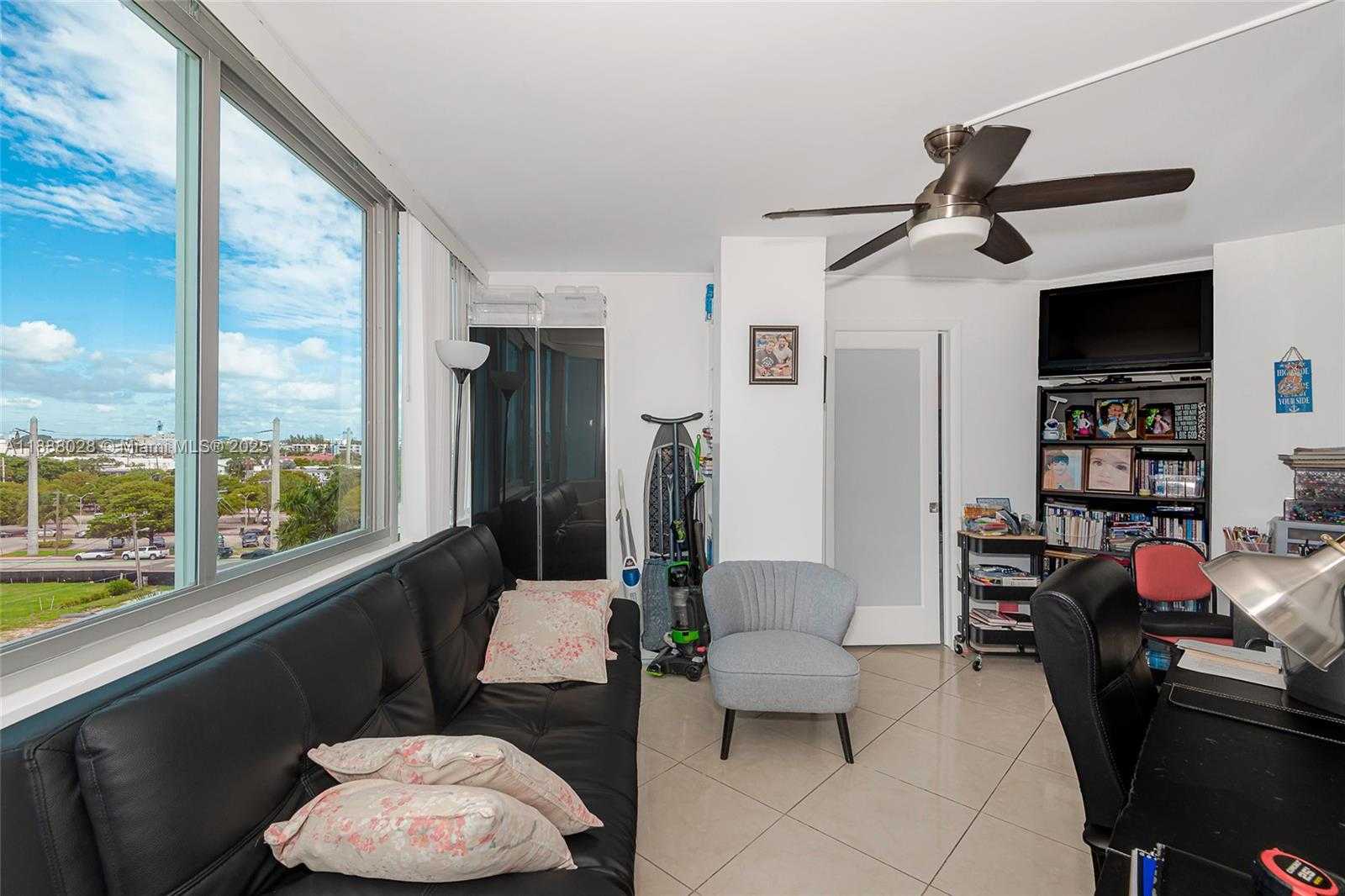 Small Image of 7135 COLLINS AVE #625, Miami Beach Number 16