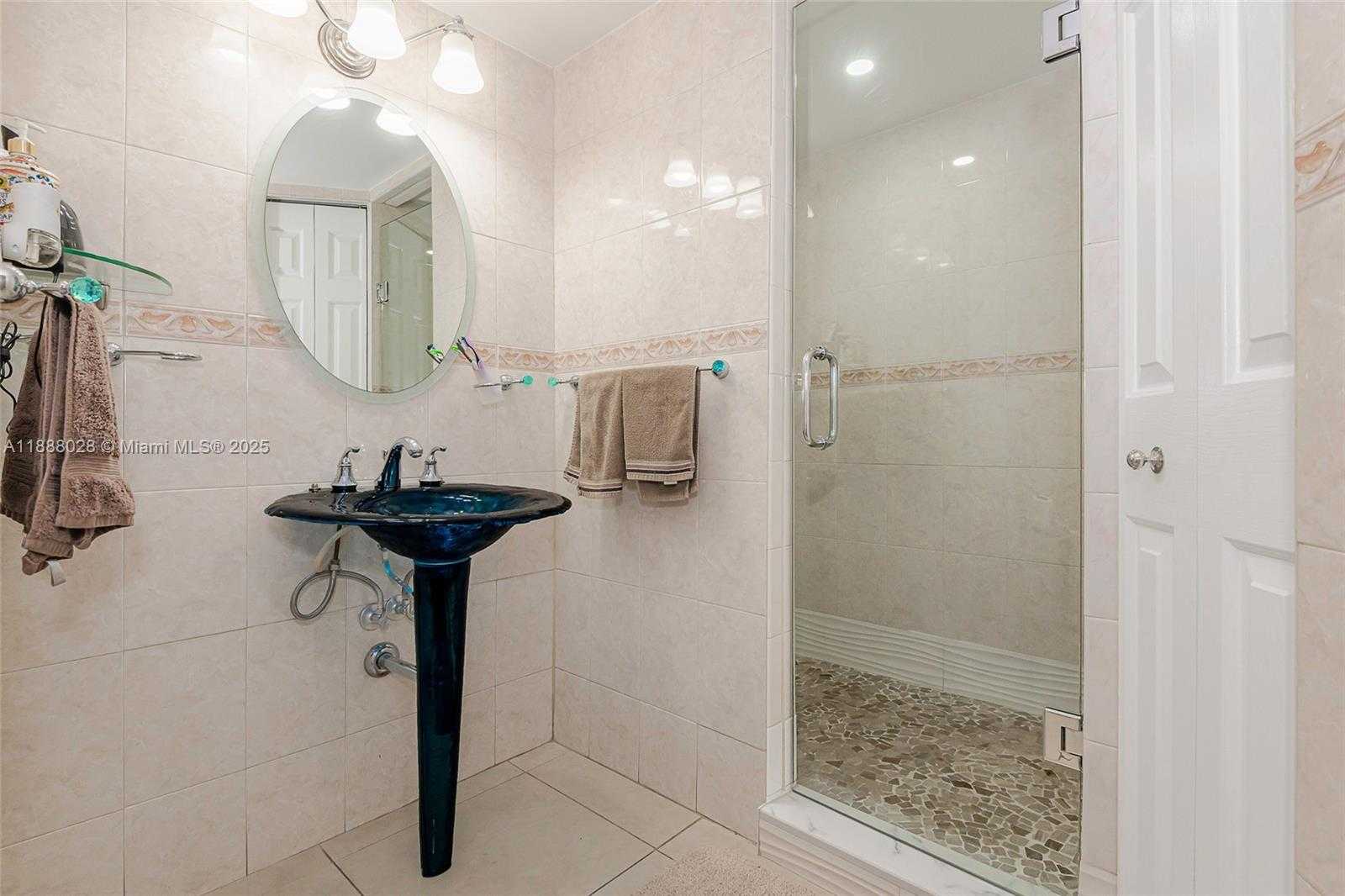 Small Image of 7135 COLLINS AVE #625, Miami Beach Number 27