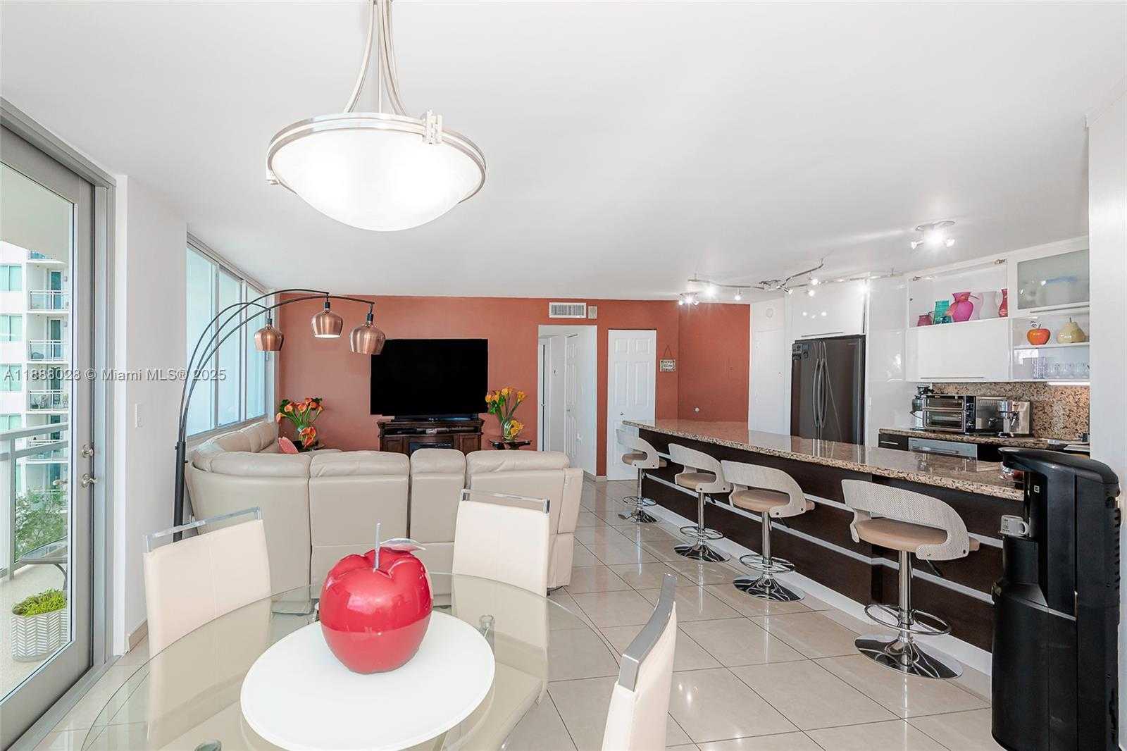 Small Image of 7135 COLLINS AVE #625, Miami Beach Number 8