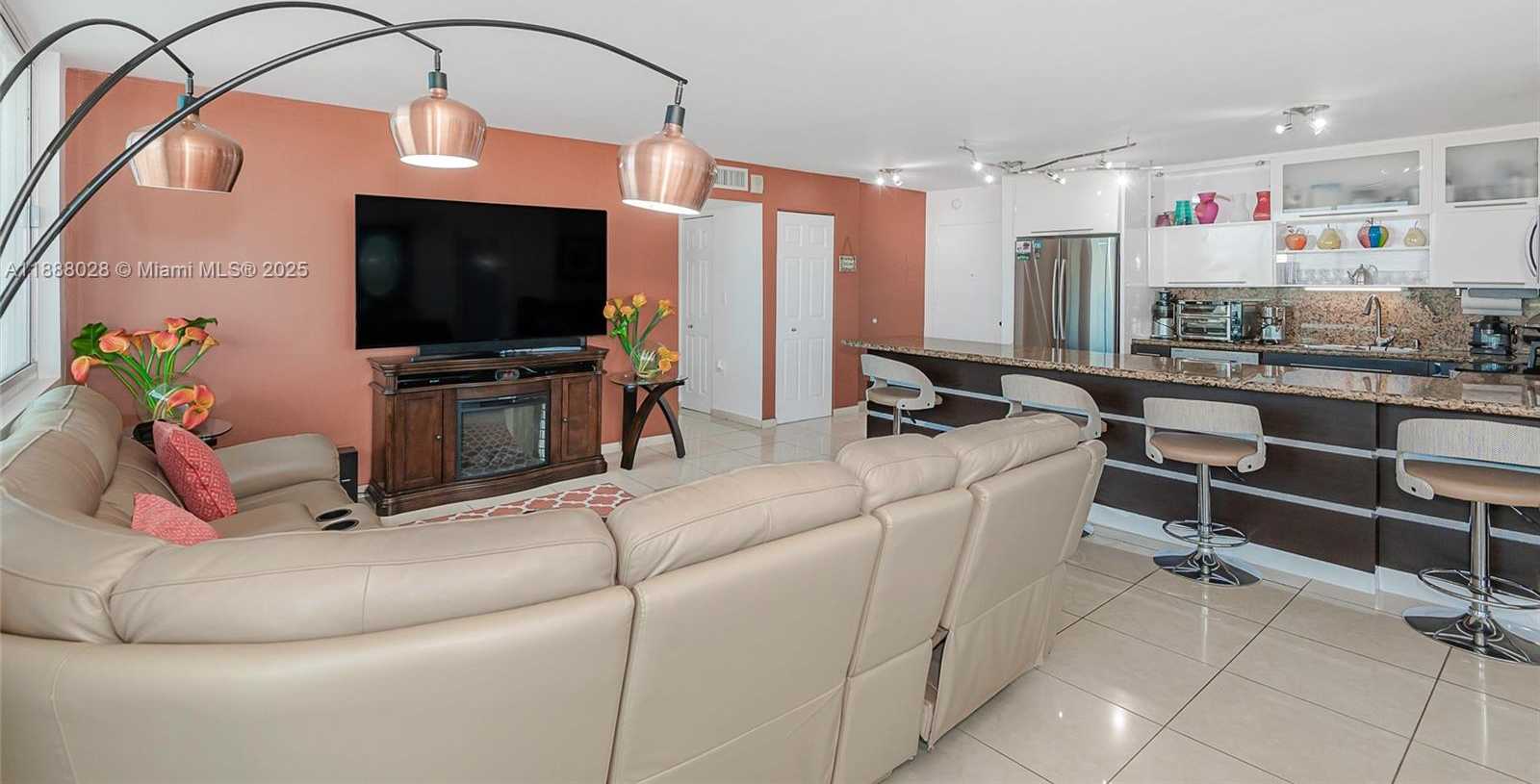 Small Image of 7135 COLLINS AVE #625, Miami Beach Number 9