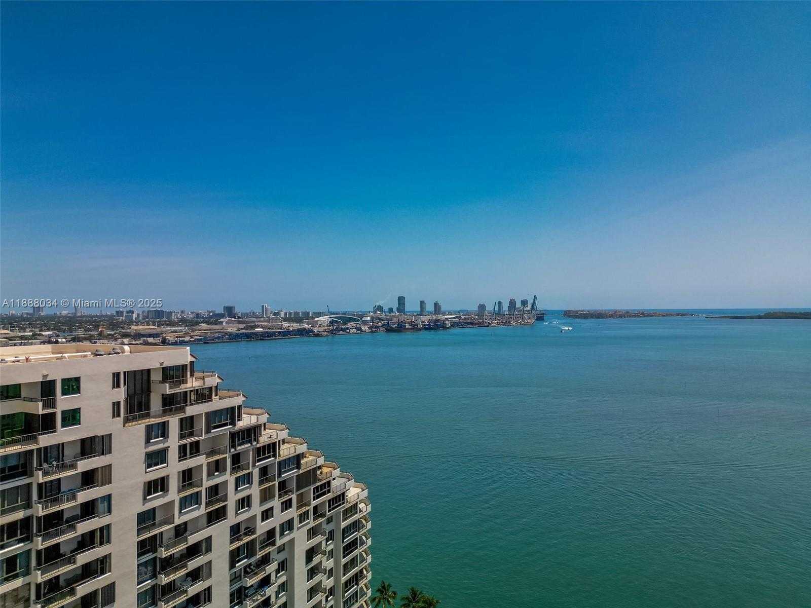 Small Image of 520 BRICKELL KEY DRIVE #UPH-03, Miami Number 8