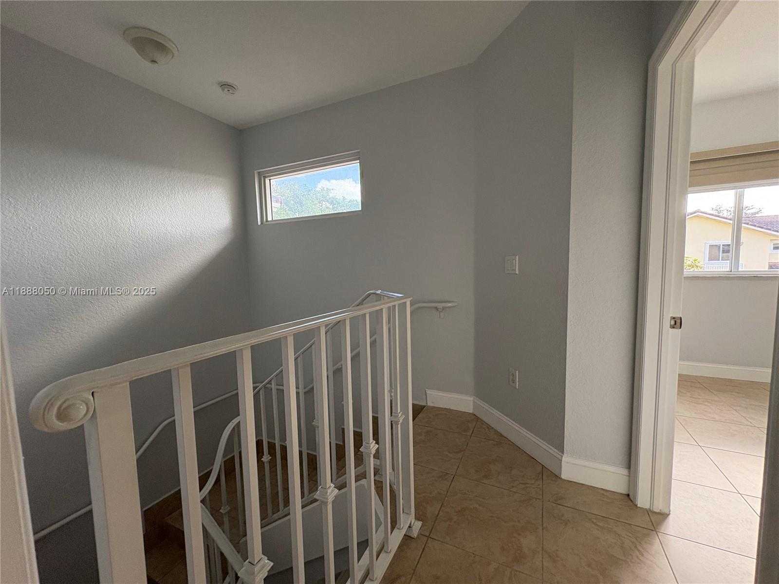 Small Image of 18038 NORTH WEST 74TH CT, Hialeah Number 22