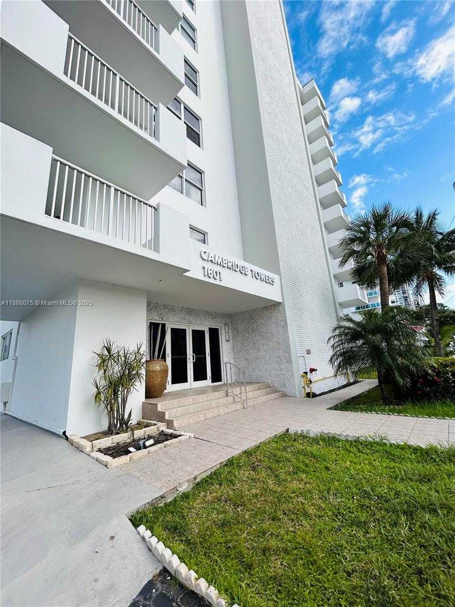 Small Image of 1601 SOUTH OCEAN DR #504, Hollywood Number 2