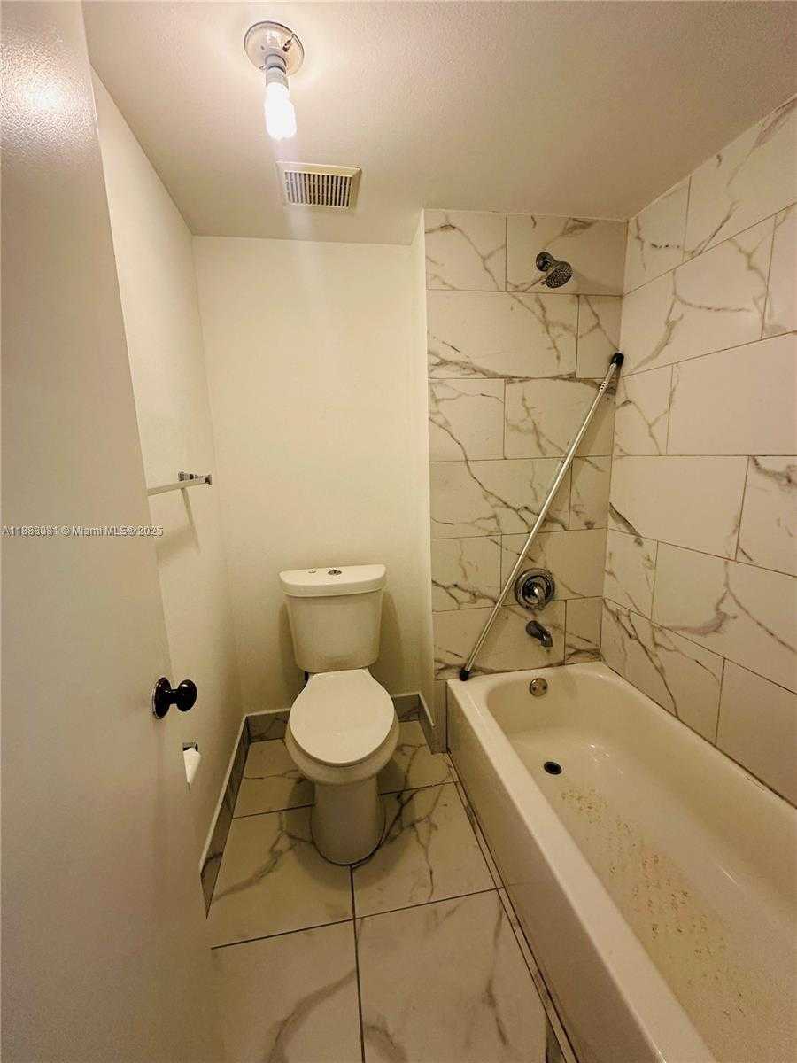 Small Image of 16491 BLATT BLVD #202, Weston Number 10