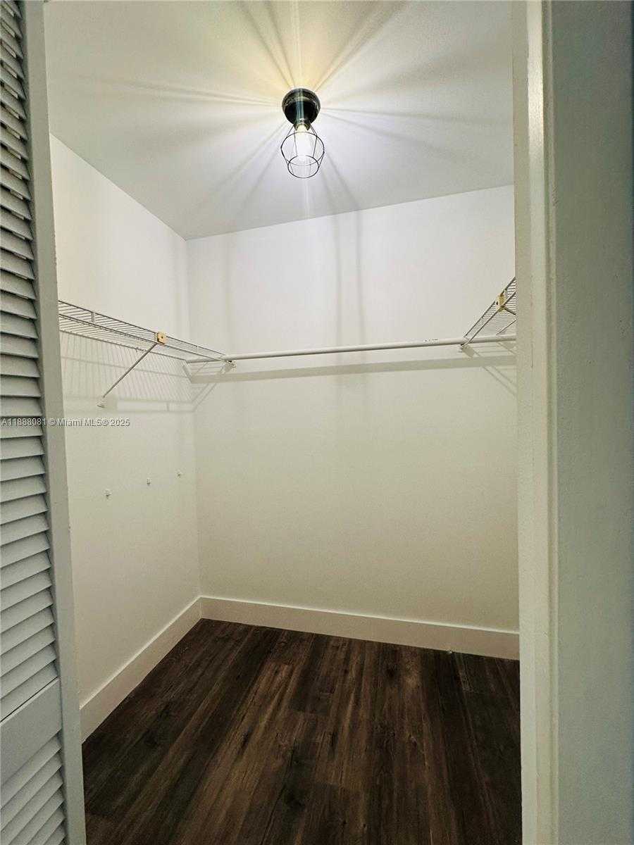 Small Image of 16491 BLATT BLVD #202, Weston Number 9