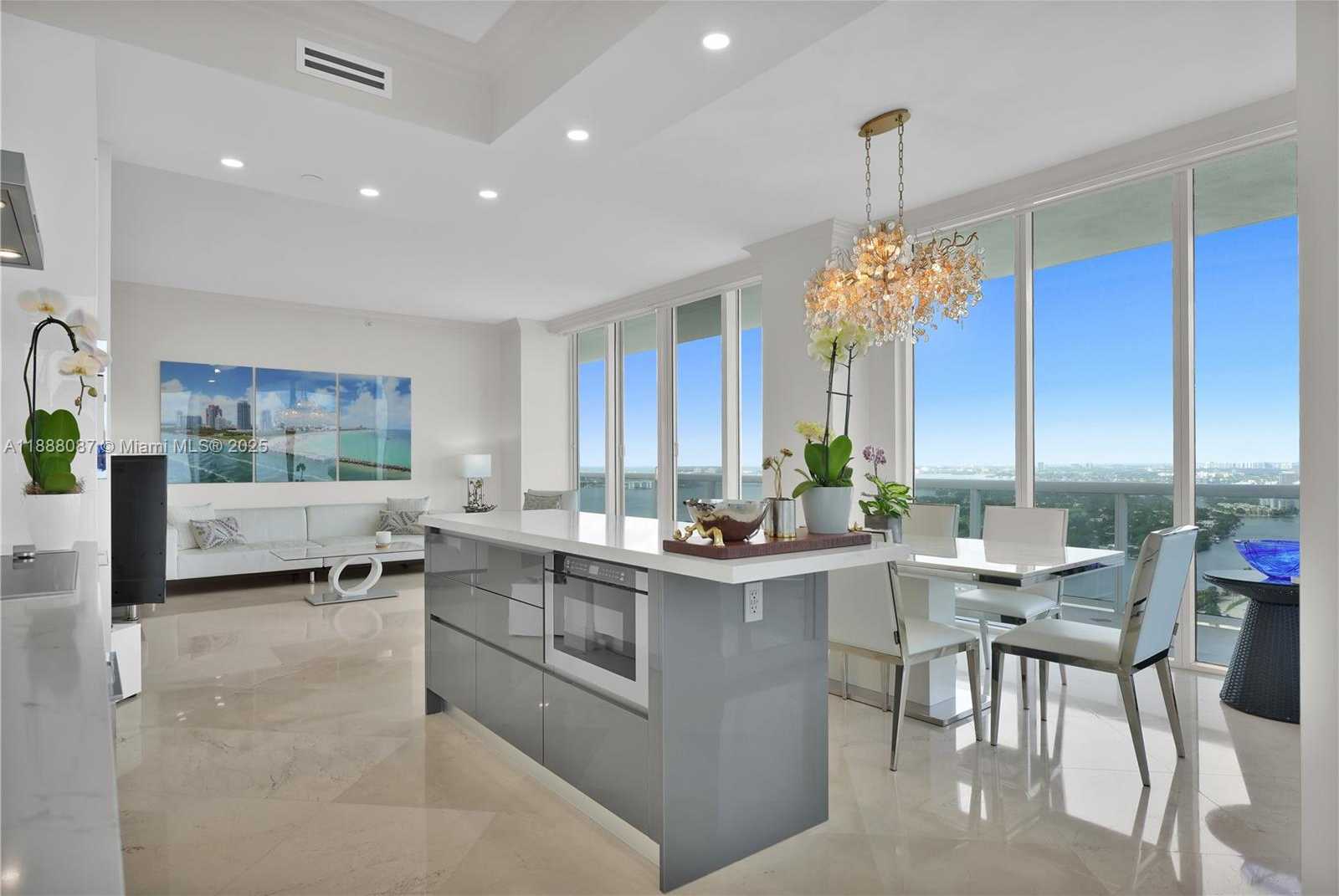 Small Image of 4779 COLLINS AVE #PH4301, Miami Beach Number 10