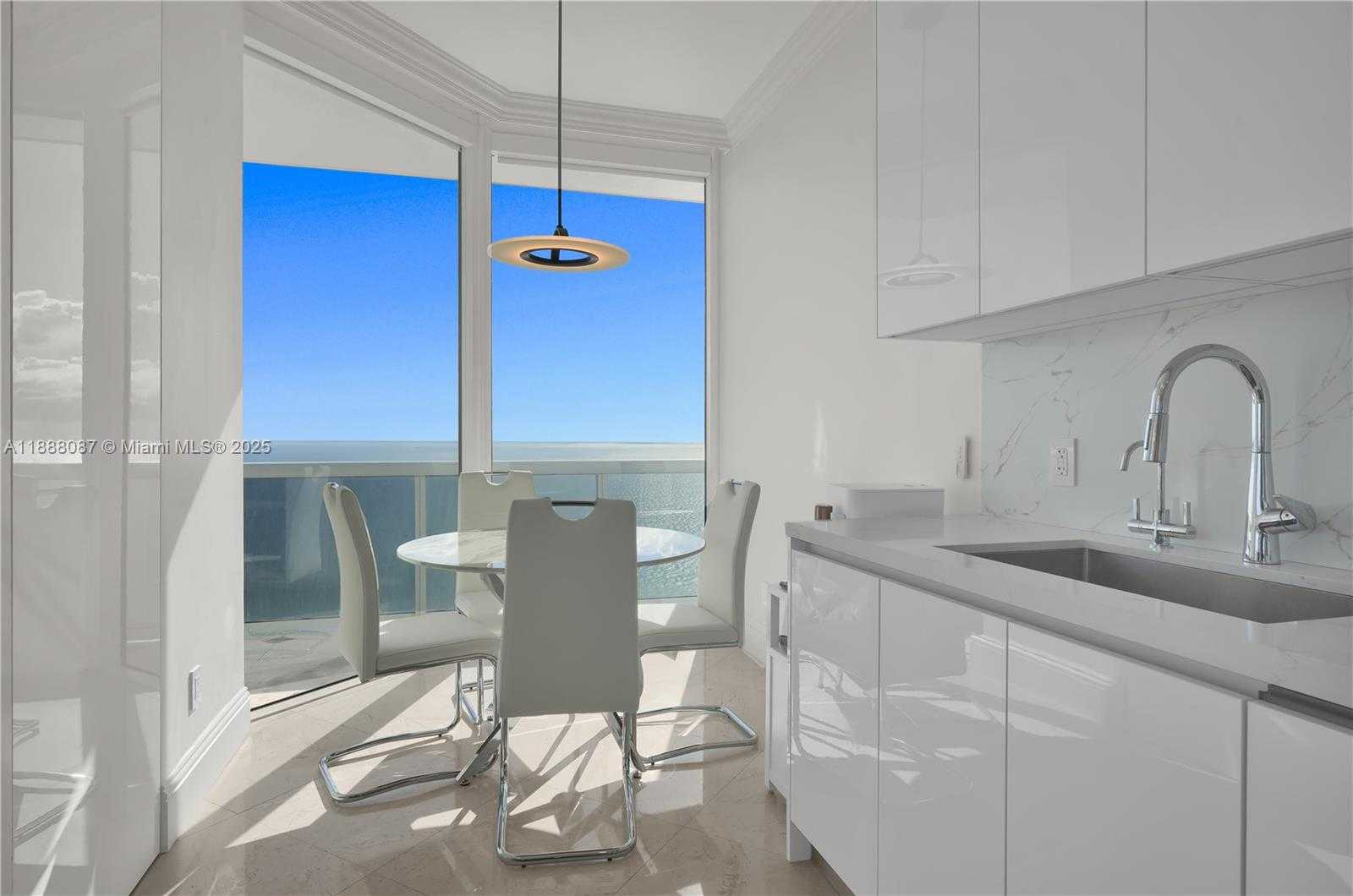 Small Image of 4779 COLLINS AVE #PH4301, Miami Beach Number 13
