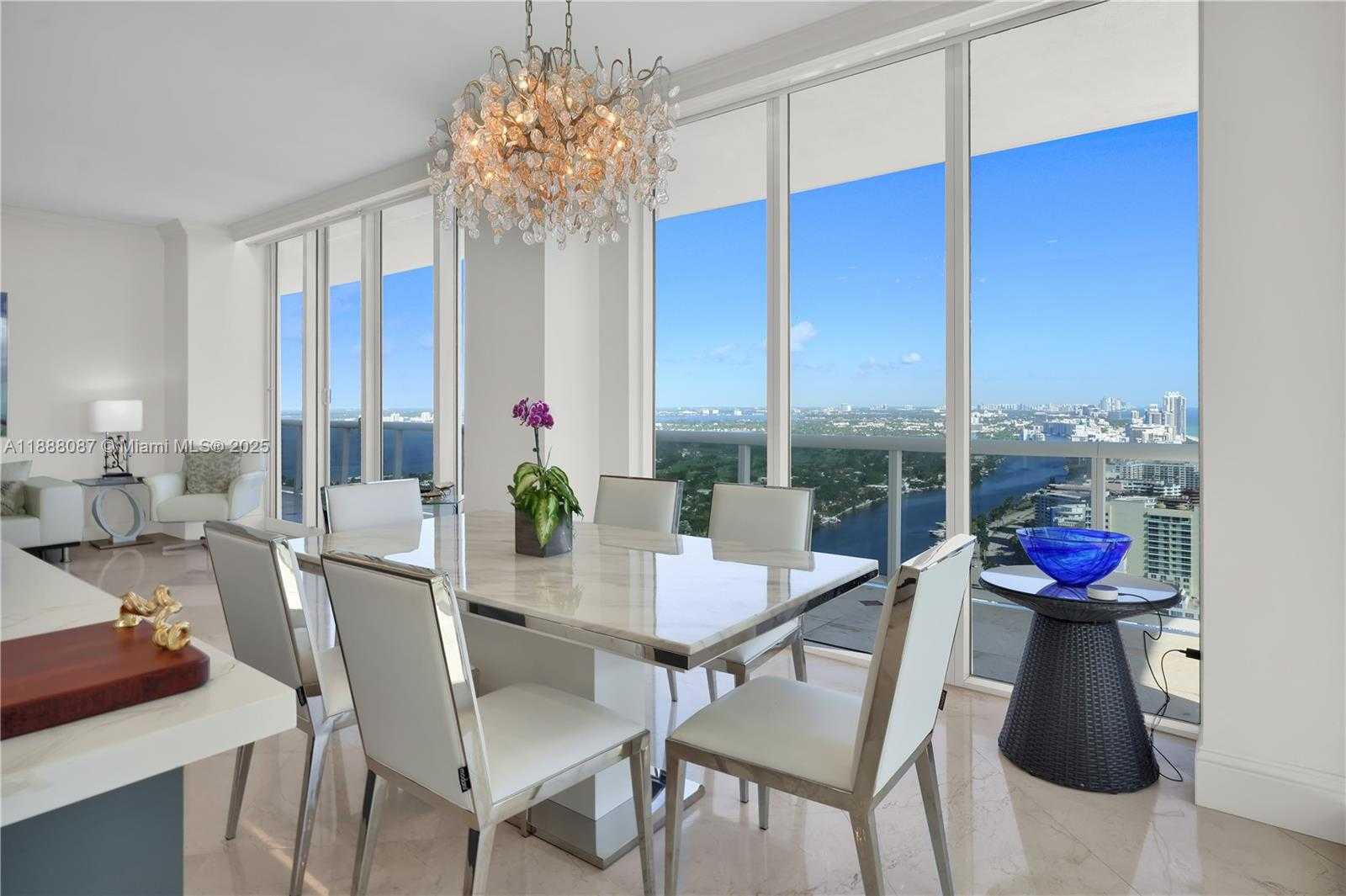 Small Image of 4779 COLLINS AVE #PH4301, Miami Beach Number 17