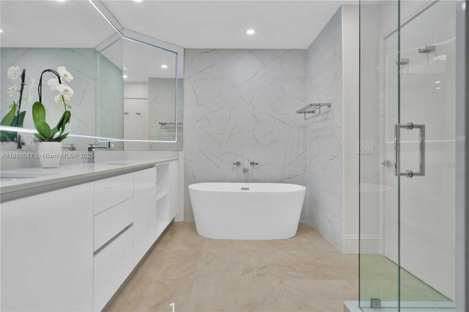 Small Image of 4779 COLLINS AVE #PH4301, Miami Beach Number 22