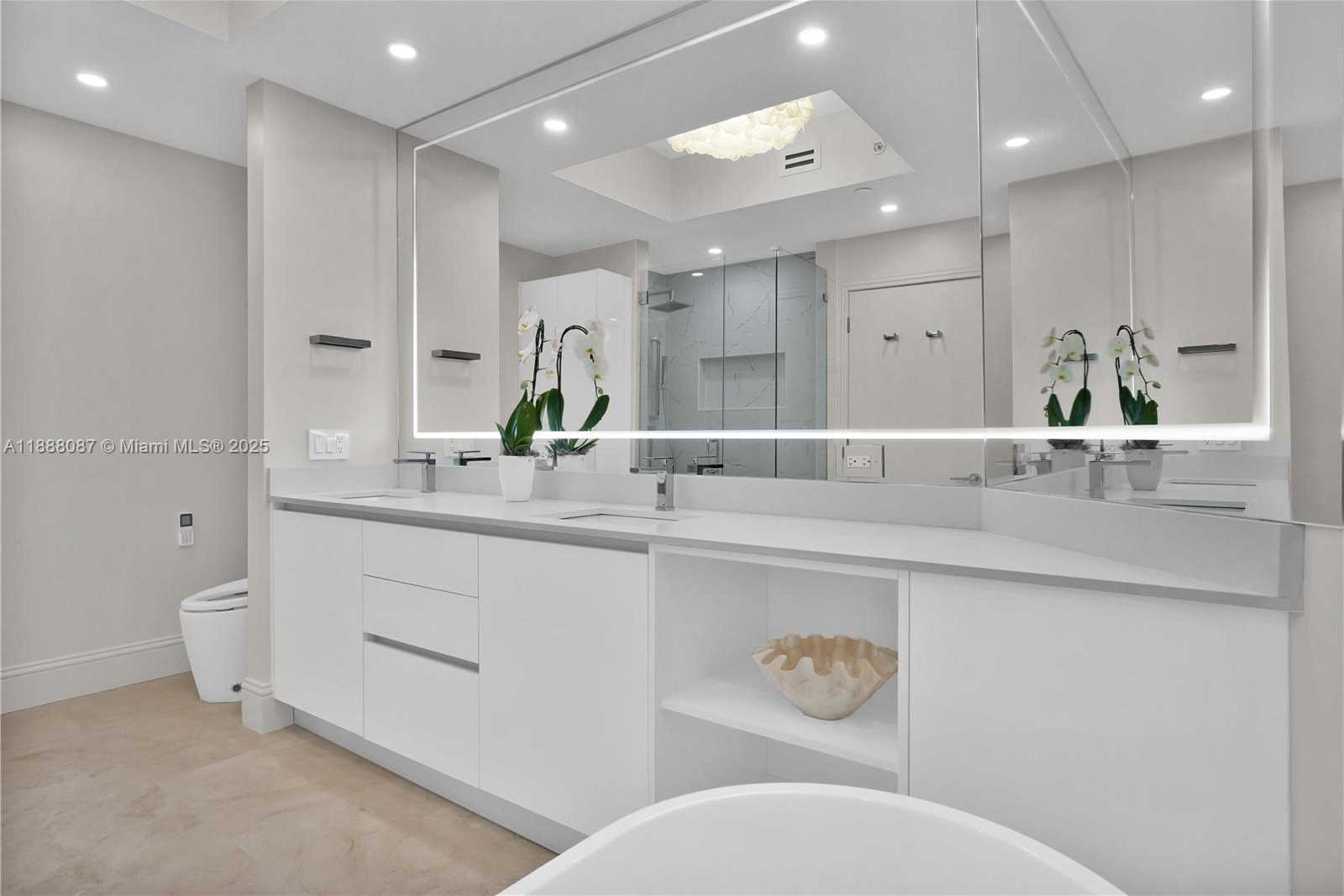 Small Image of 4779 COLLINS AVE #PH4301, Miami Beach Number 23