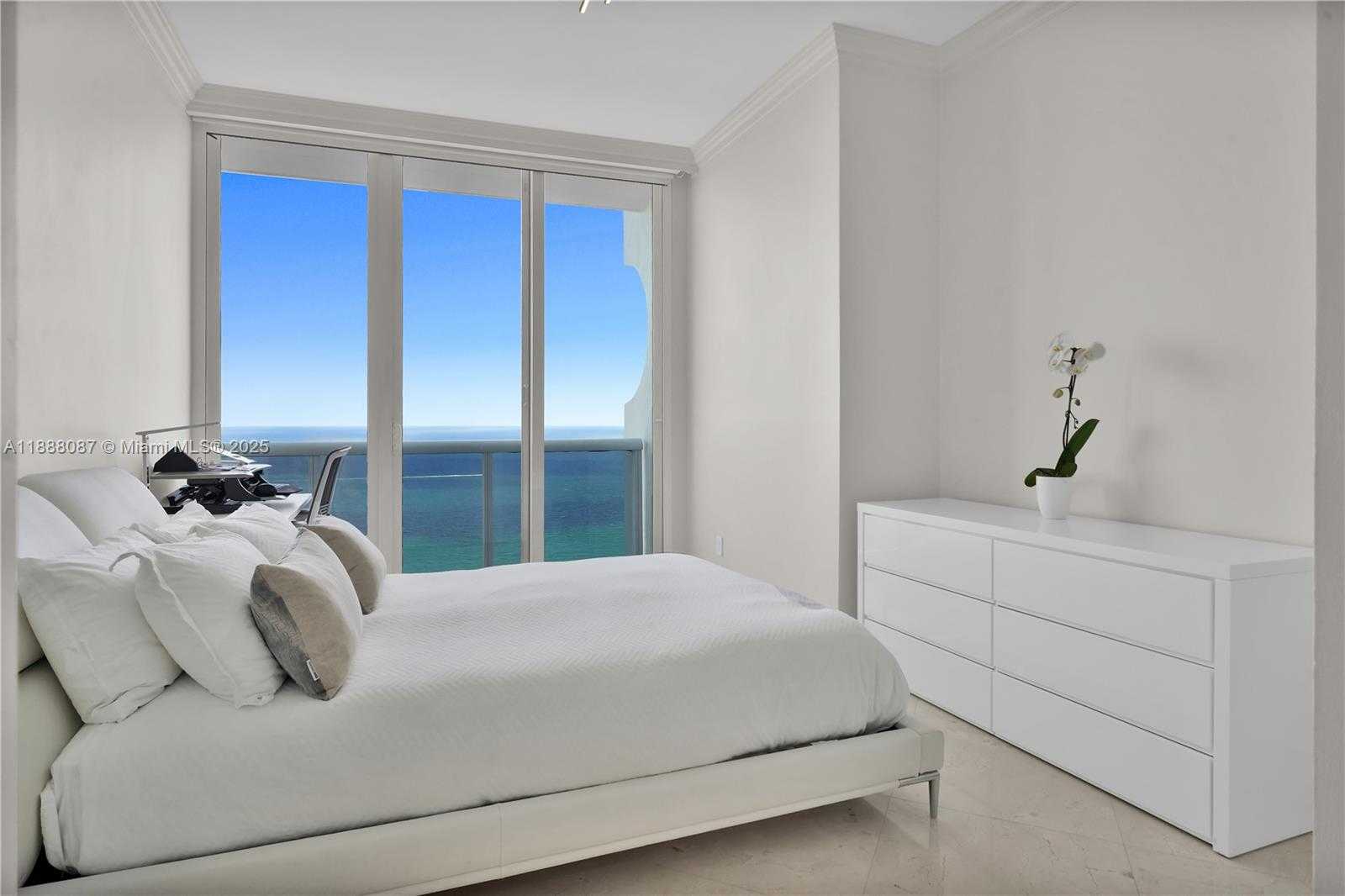 Small Image of 4779 COLLINS AVE #PH4301, Miami Beach Number 25