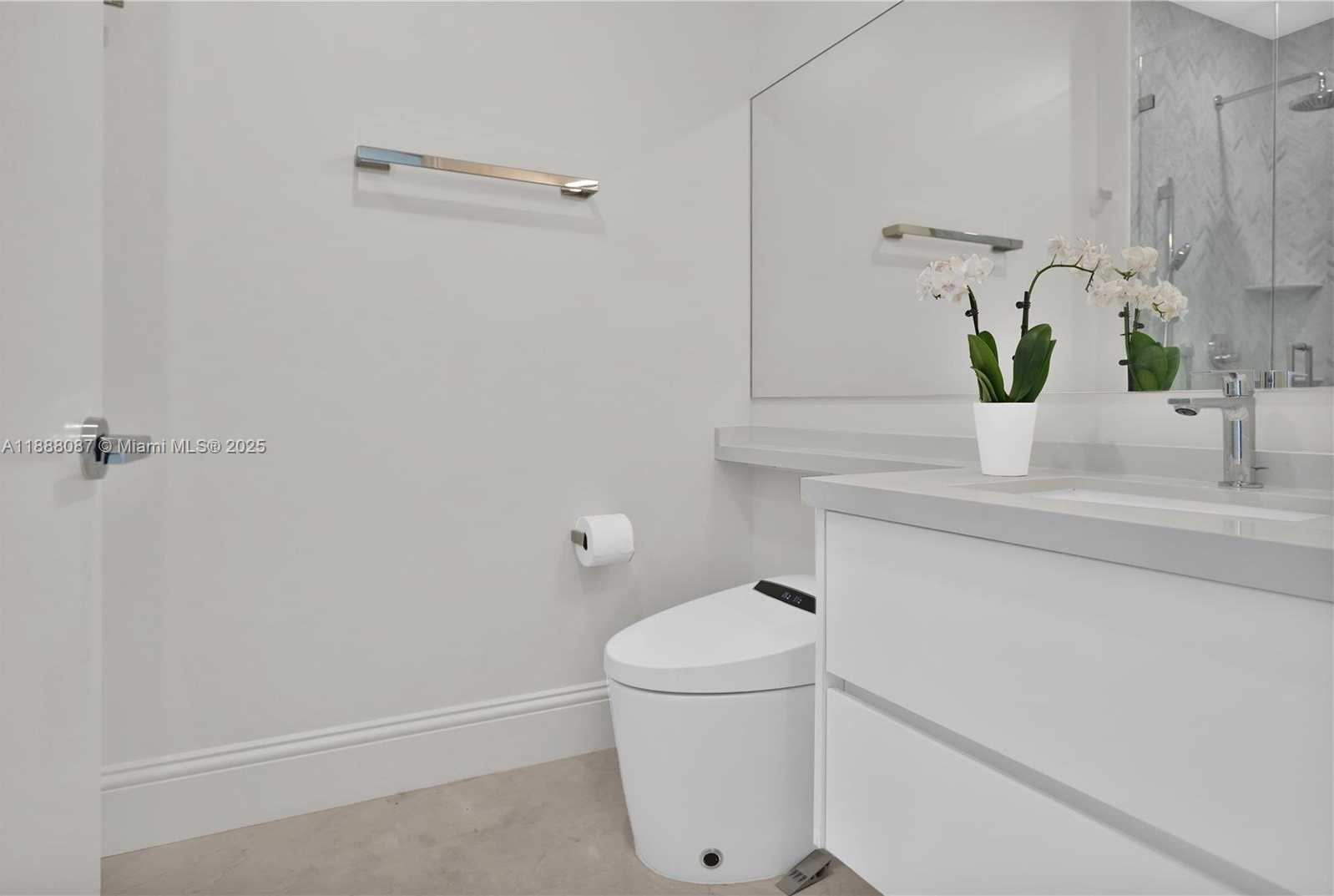 Small Image of 4779 COLLINS AVE #PH4301, Miami Beach Number 26