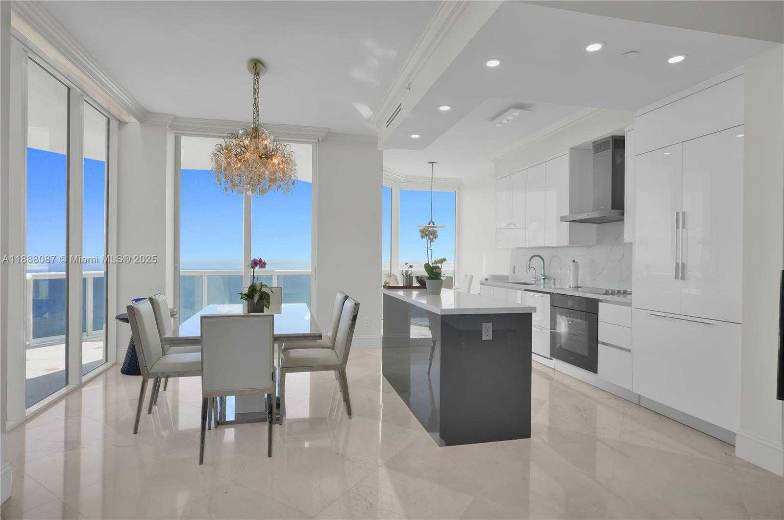 Small Image of 4779 COLLINS AVE #PH4301, Miami Beach Number 9