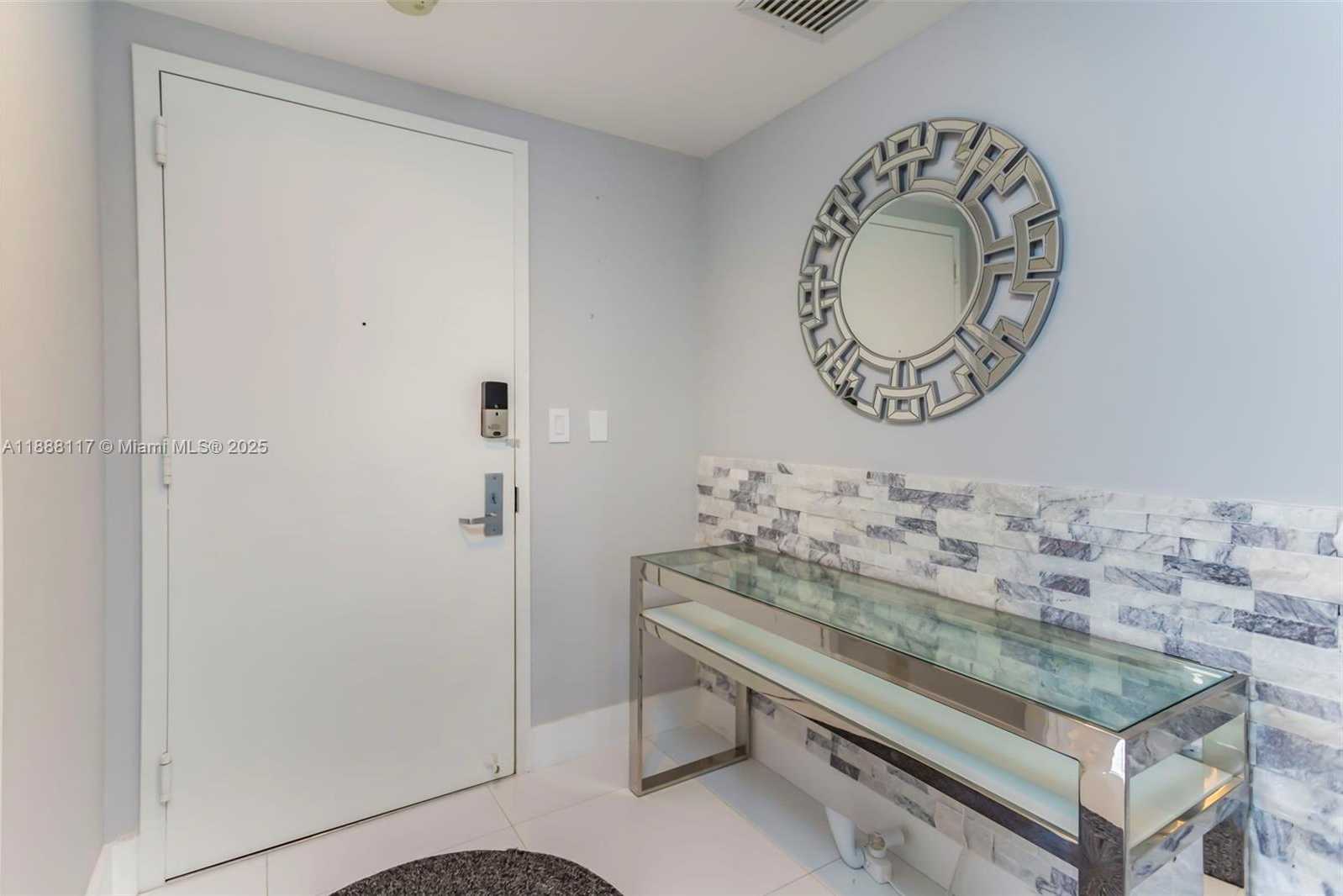 Small Image of 485 BRICKELL AVE #2502, Miami Number 18