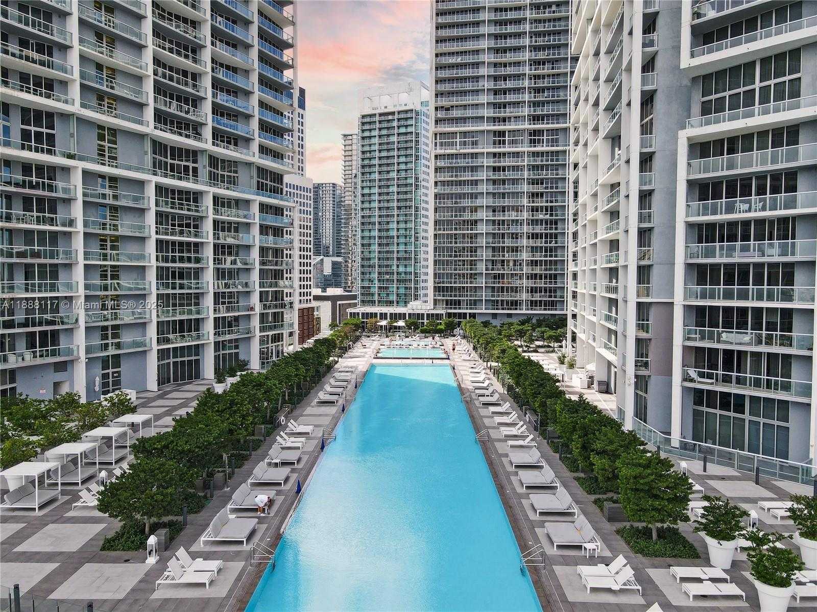 Small Image of 485 BRICKELL AVE #2502, Miami Number 21
