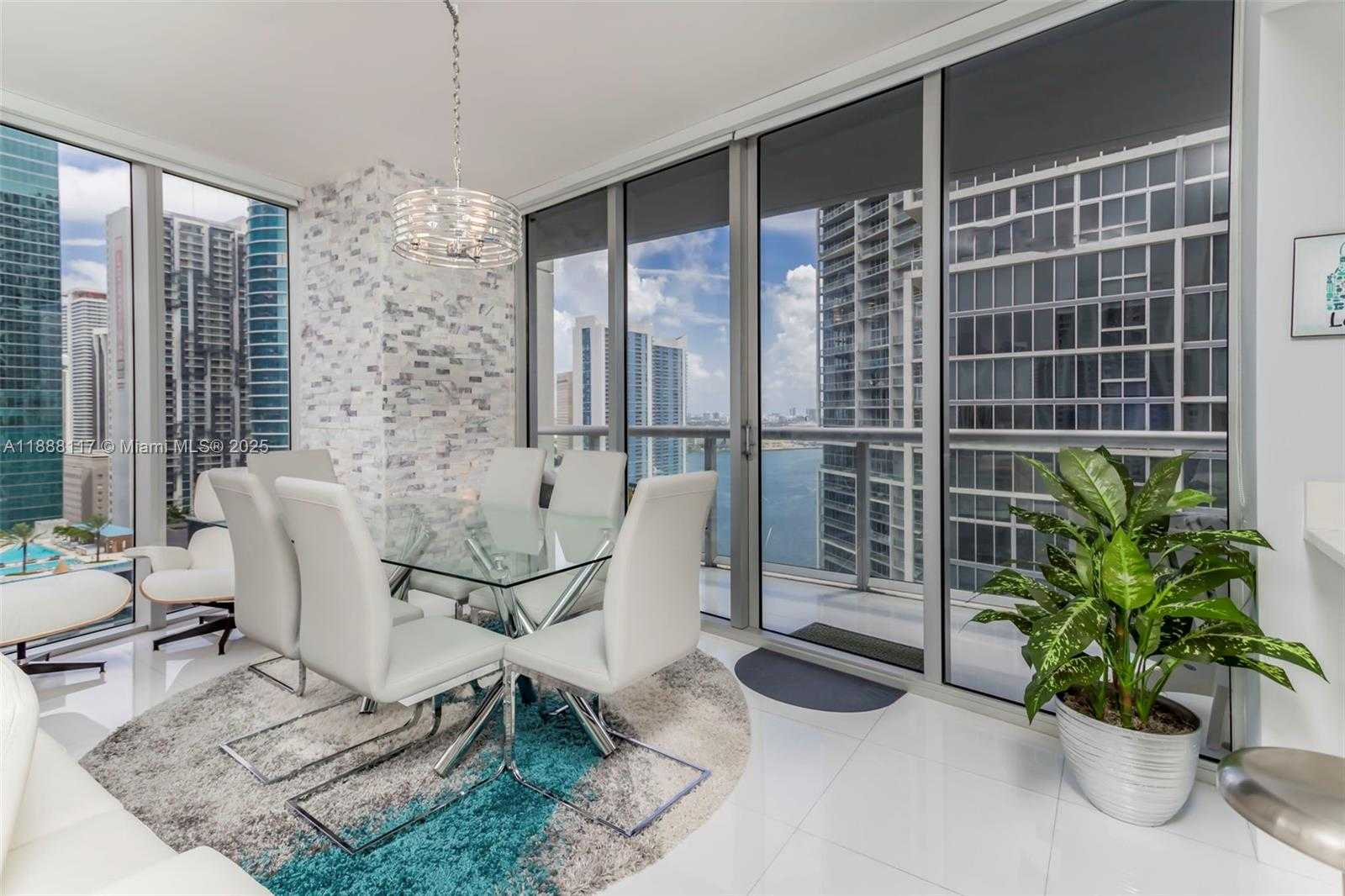 Small Image of 485 BRICKELL AVE #2502, Miami Number 5