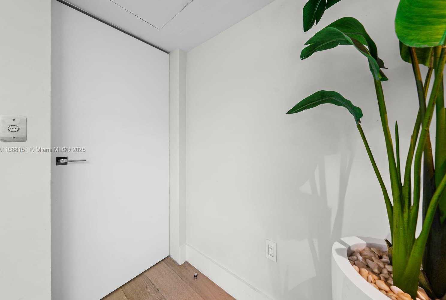 Small Image of 234 WASHINGTON AVE #A, Miami Beach Number 12