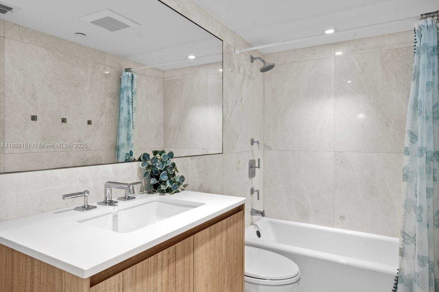 Small Image of 234 WASHINGTON AVE #A, Miami Beach Number 16