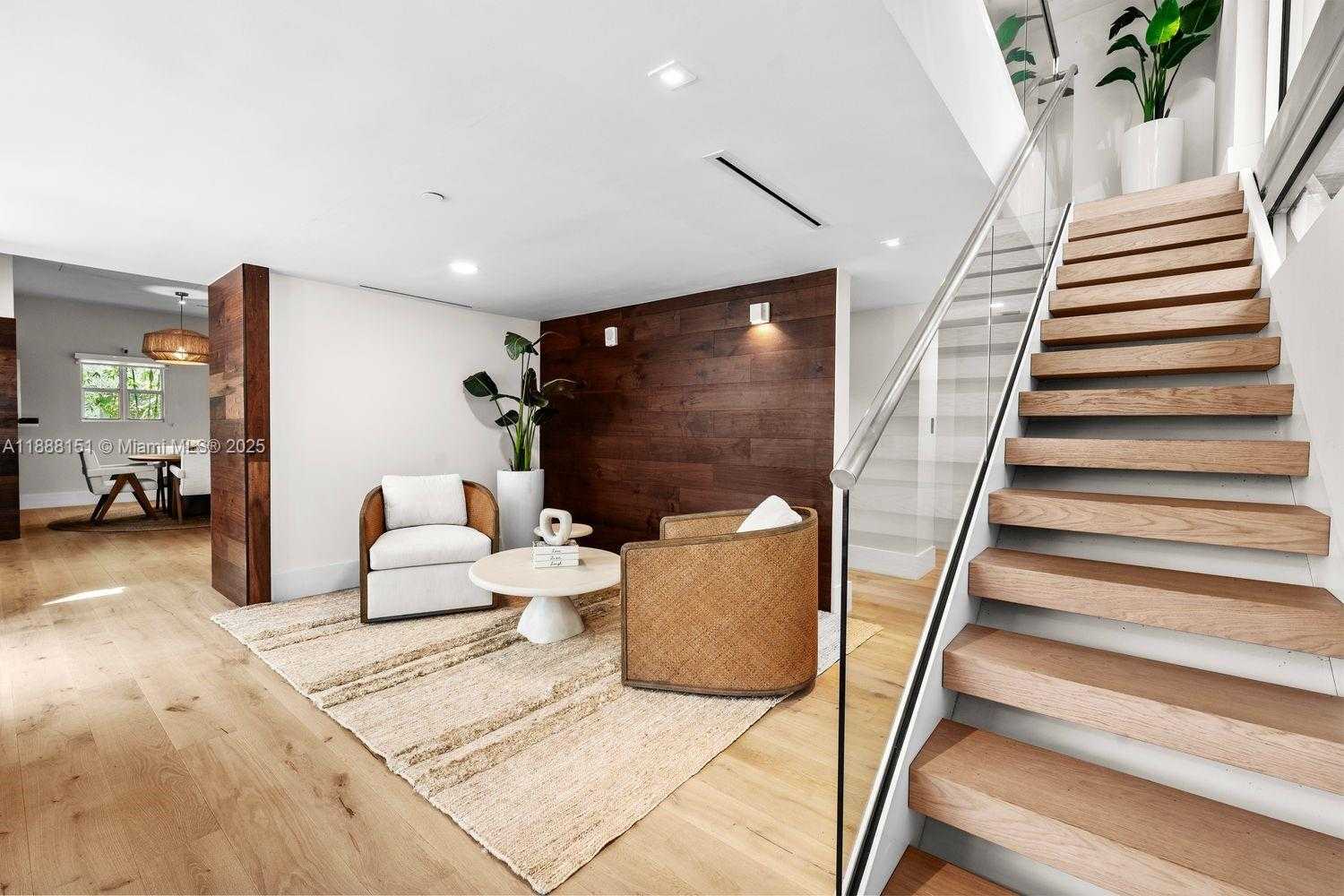 Small Image of 234 WASHINGTON AVE #A, Miami Beach Number 5