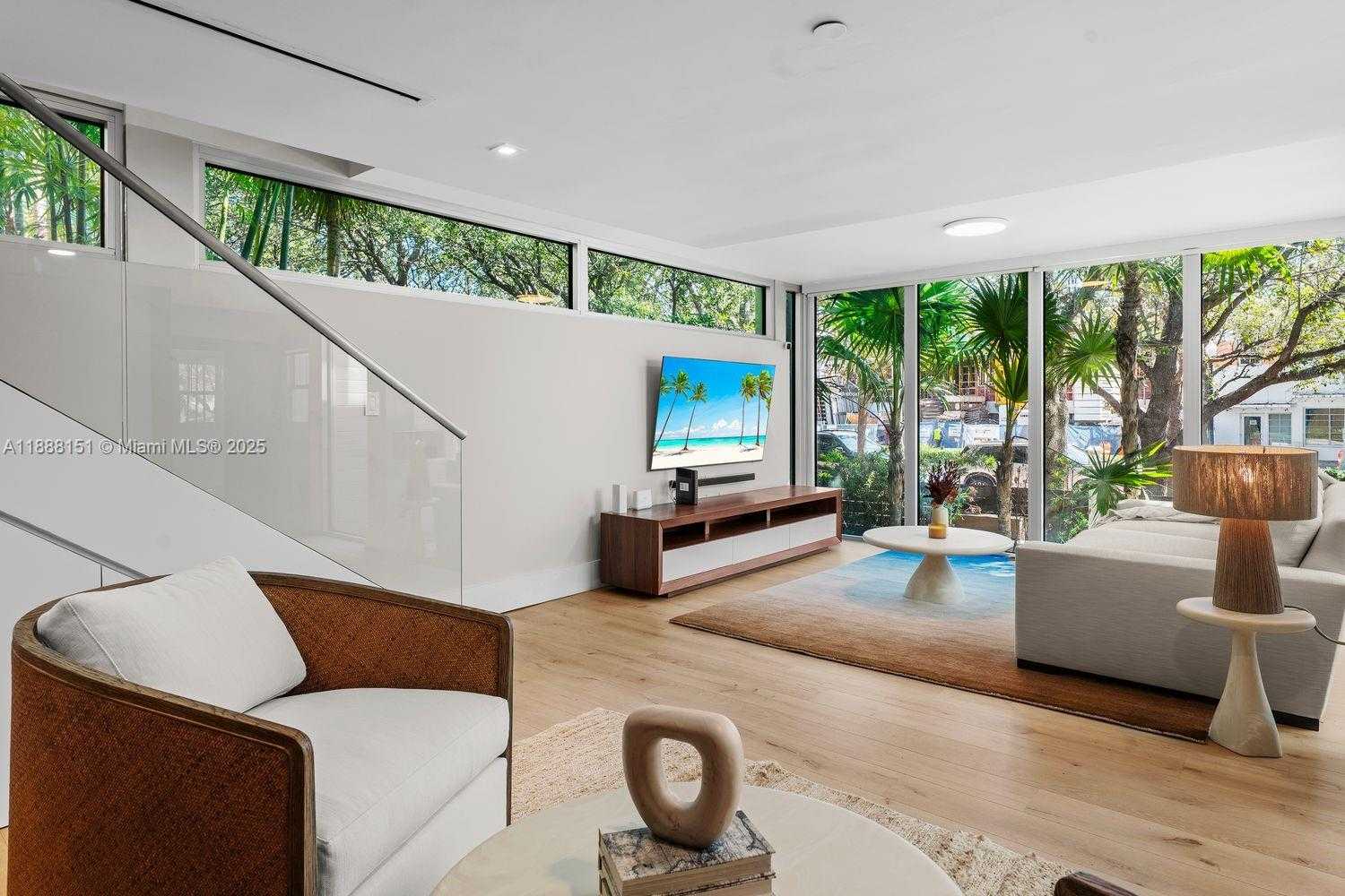 Small Image of 234 WASHINGTON AVE #A, Miami Beach Number 7