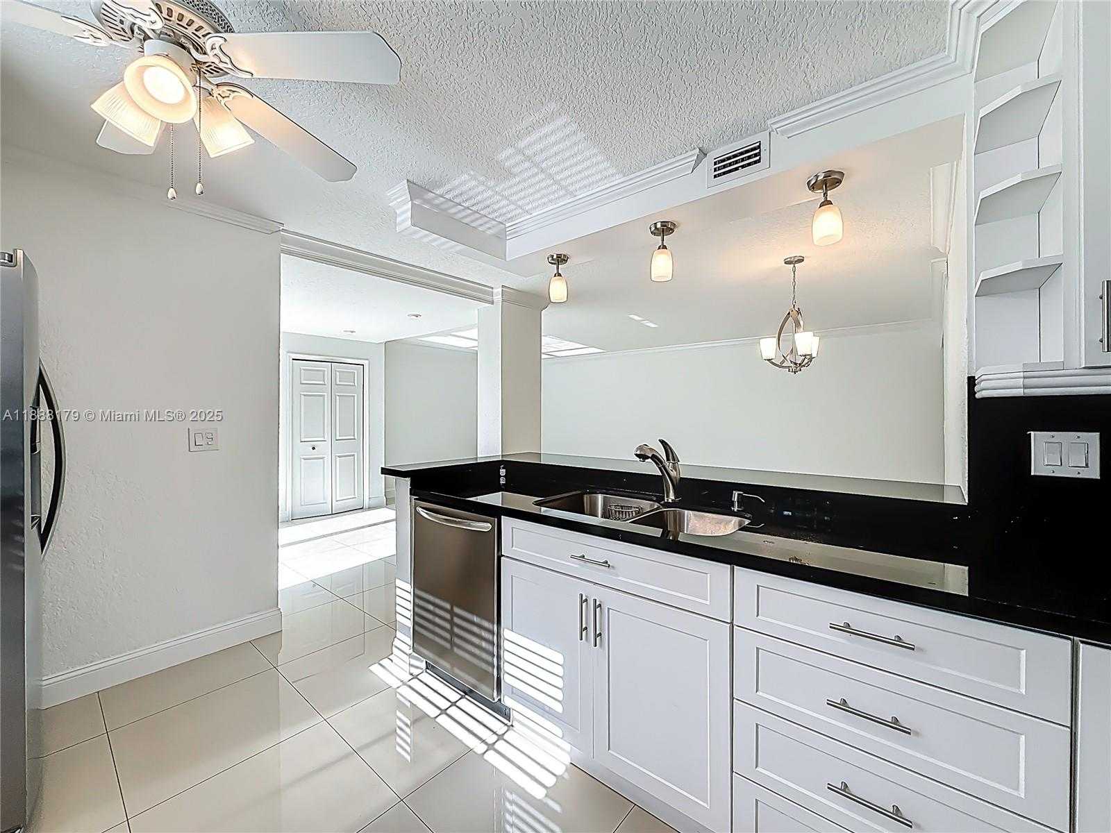 Small Image of 3552 MAGELLAN CIR #122, Aventura Number 29