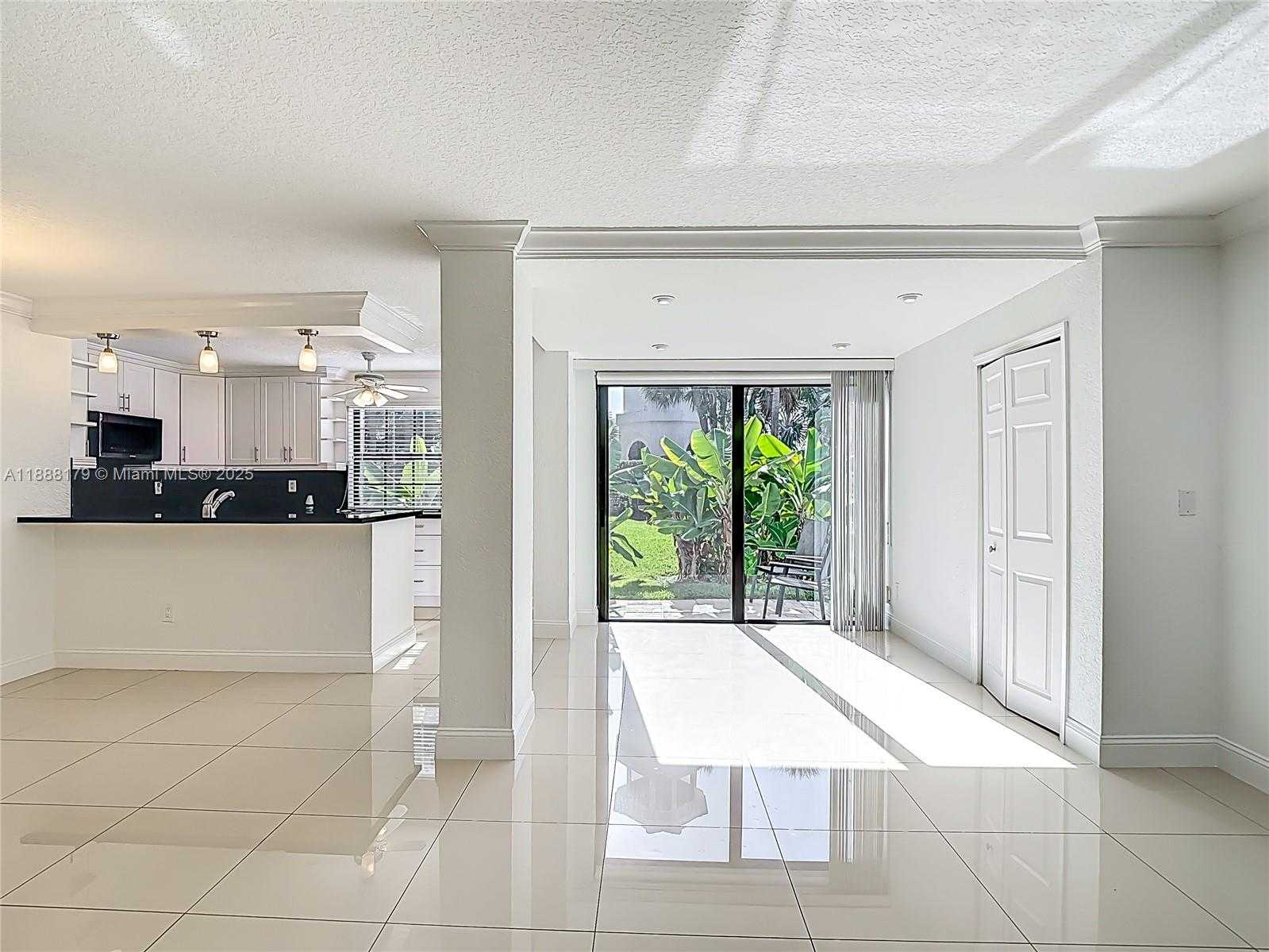 Small Image of 3552 MAGELLAN CIR #122, Aventura Number 51