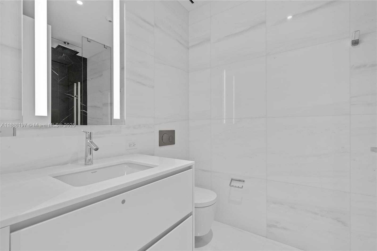 Small Image of 300 BISCAYNE BLVD WAY #1103, Miami Number 15