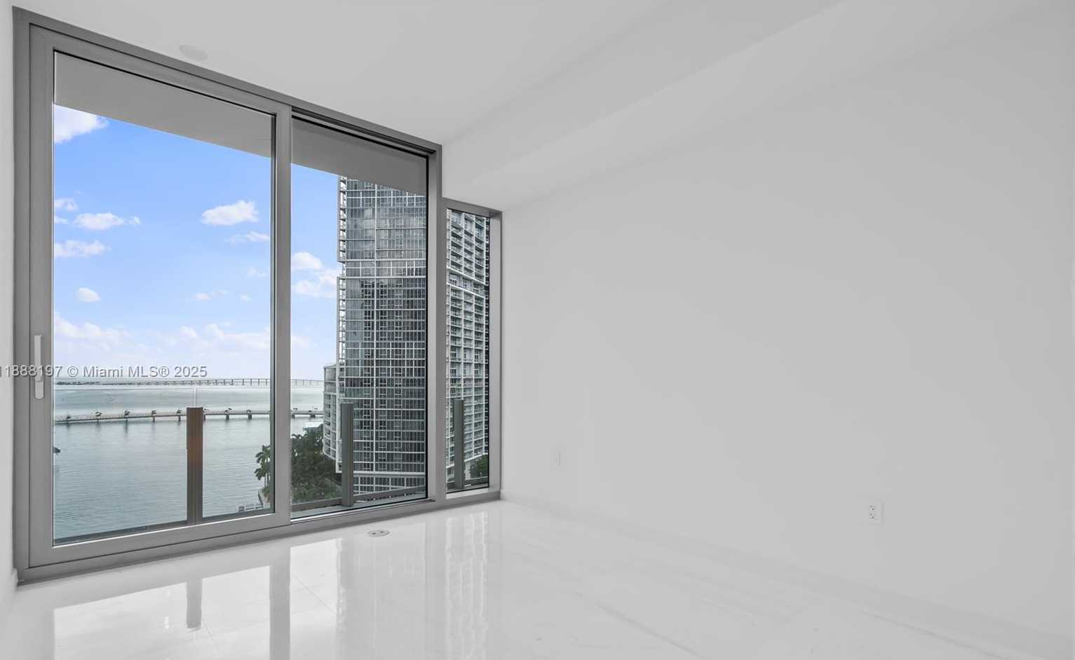 Small Image of 300 BISCAYNE BLVD WAY #1103, Miami Number 27