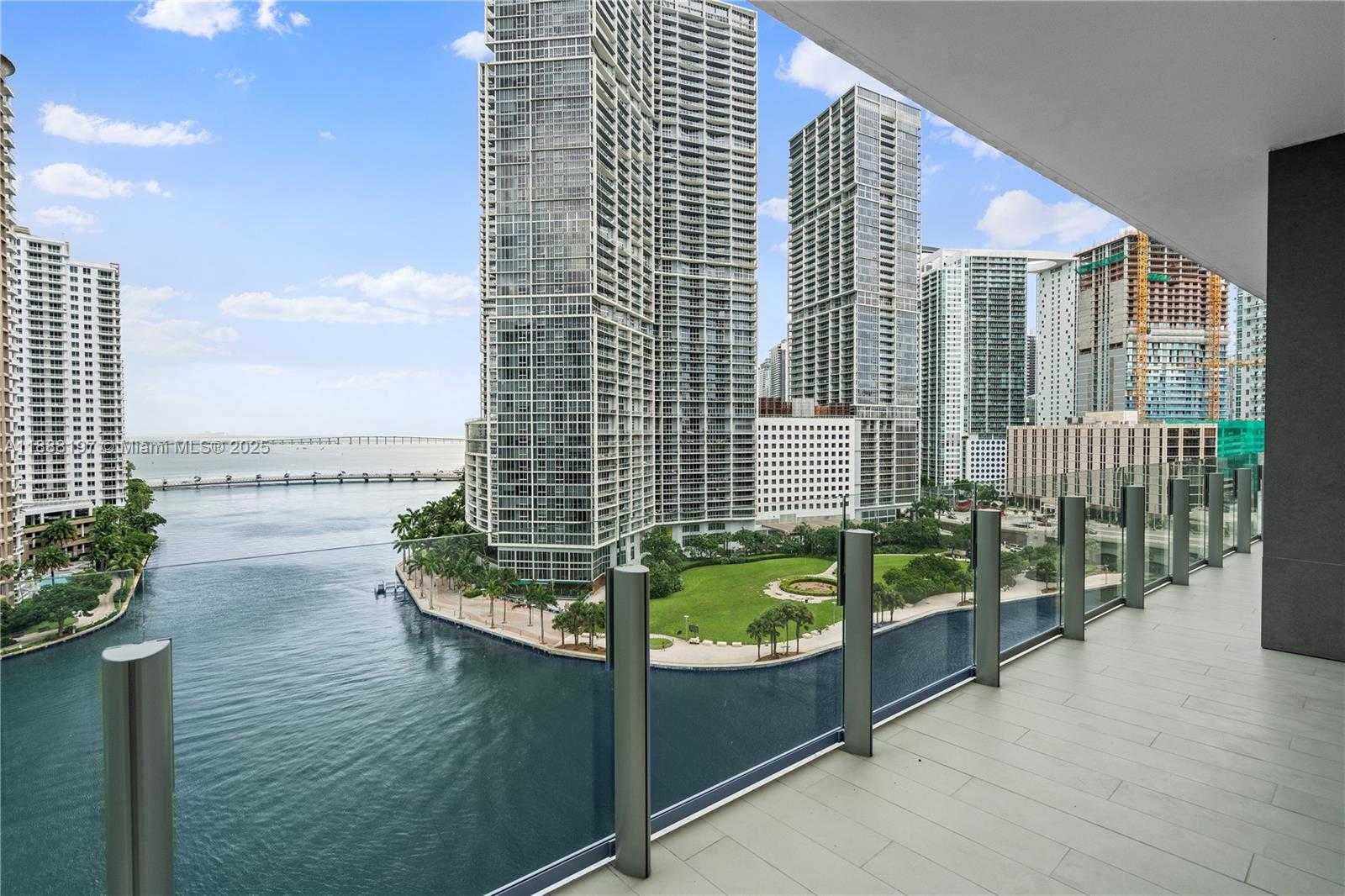 Small Image of 300 BISCAYNE BLVD WAY #1103, Miami Number 32