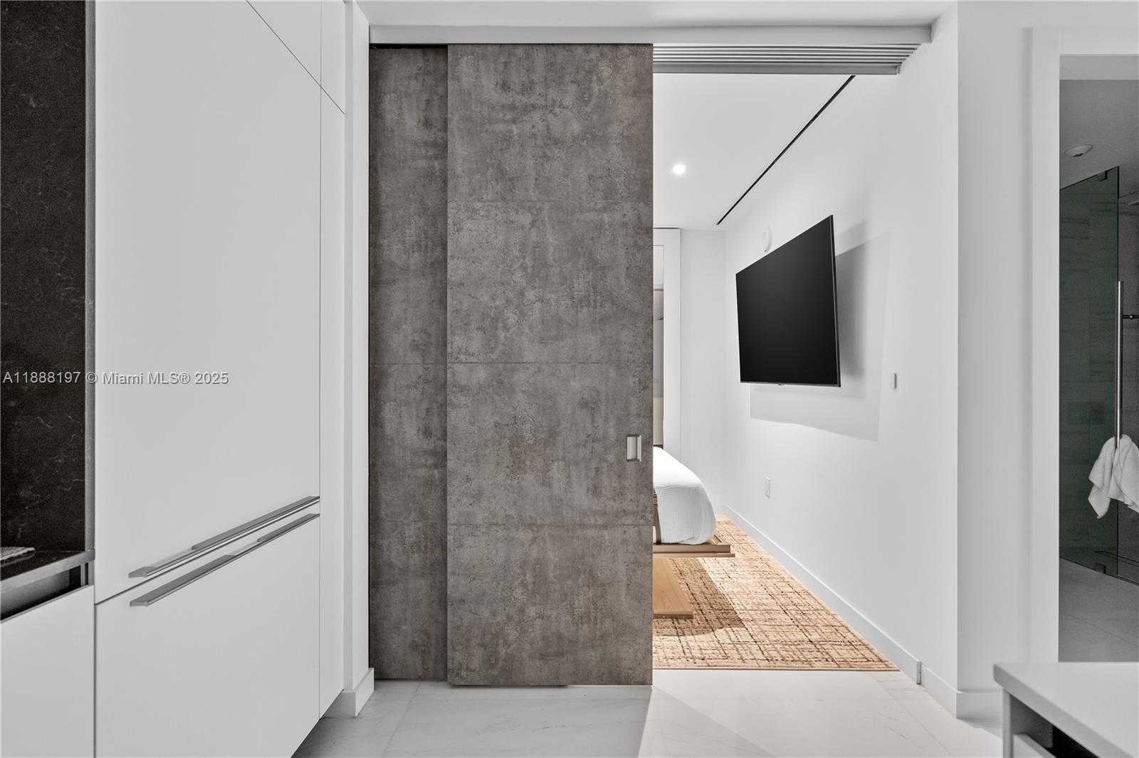 Small Image of 300 BISCAYNE BLVD WAY #1103, Miami Number 7