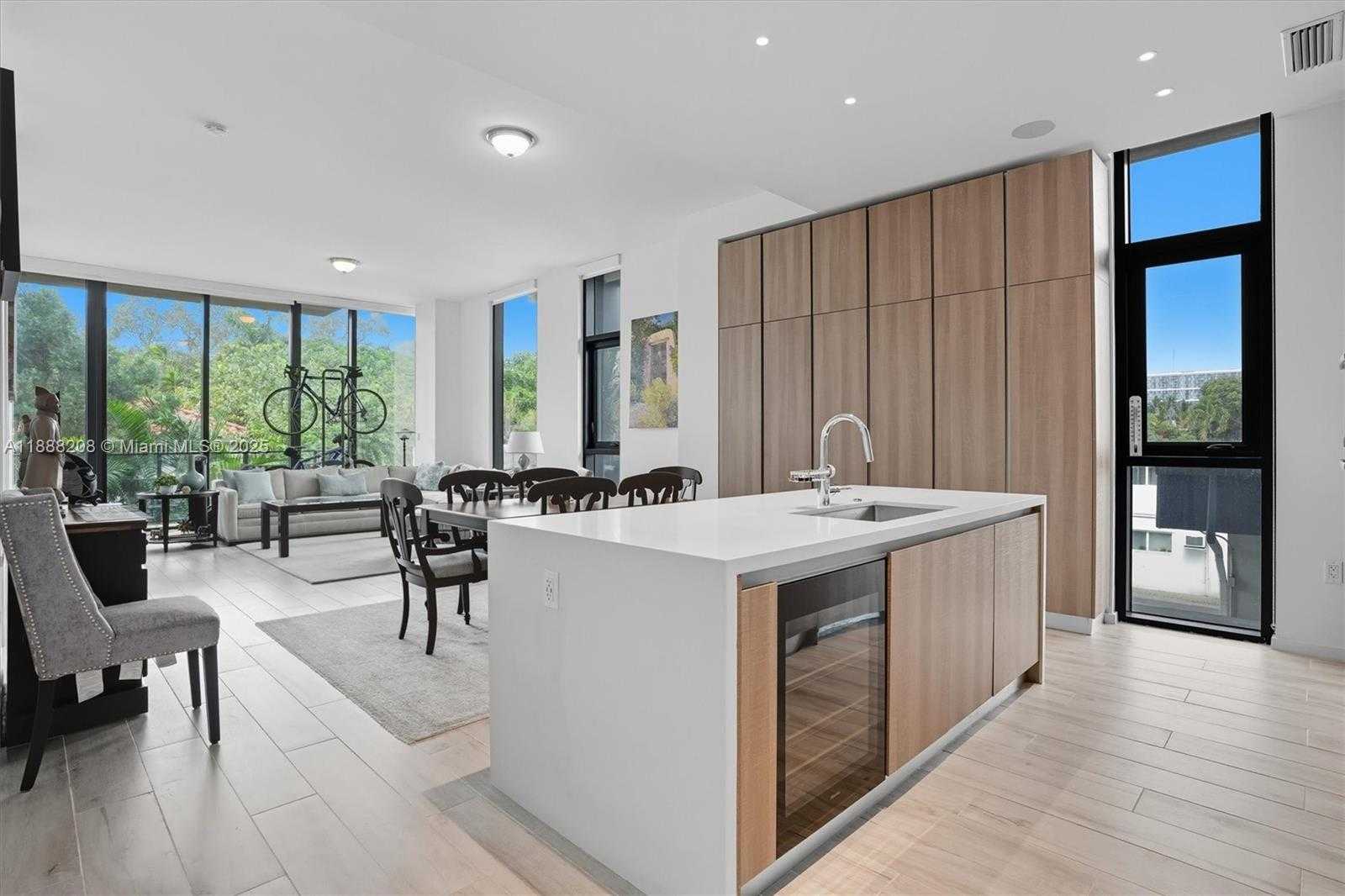 Small Image of 3156 SOUTH WEST 27TH AVE #203, Miami Number 10