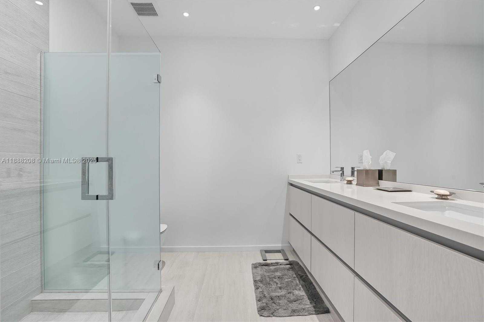 Small Image of 3156 SOUTH WEST 27TH AVE #203, Miami Number 17