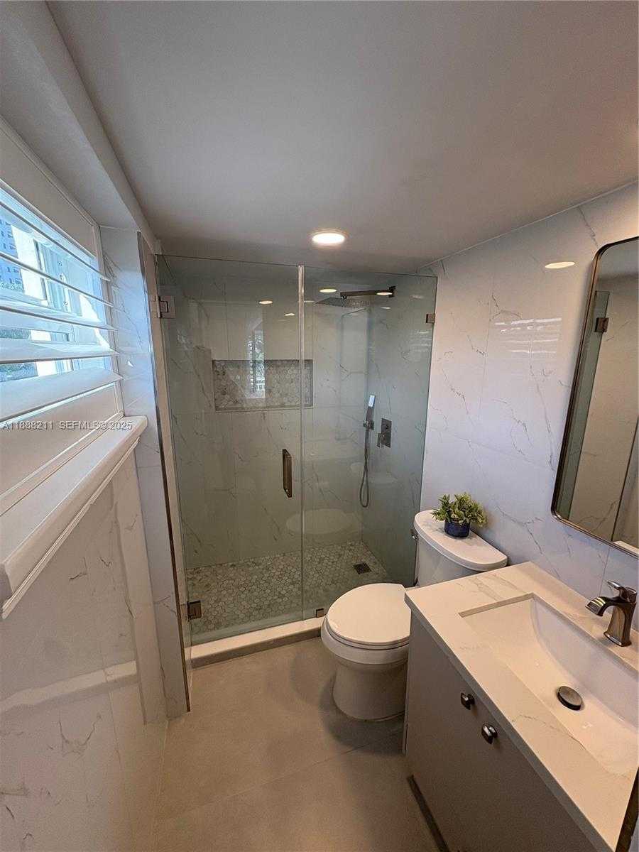 Small Image of 901 SOUTH SURF RD #208, Hollywood Number 4