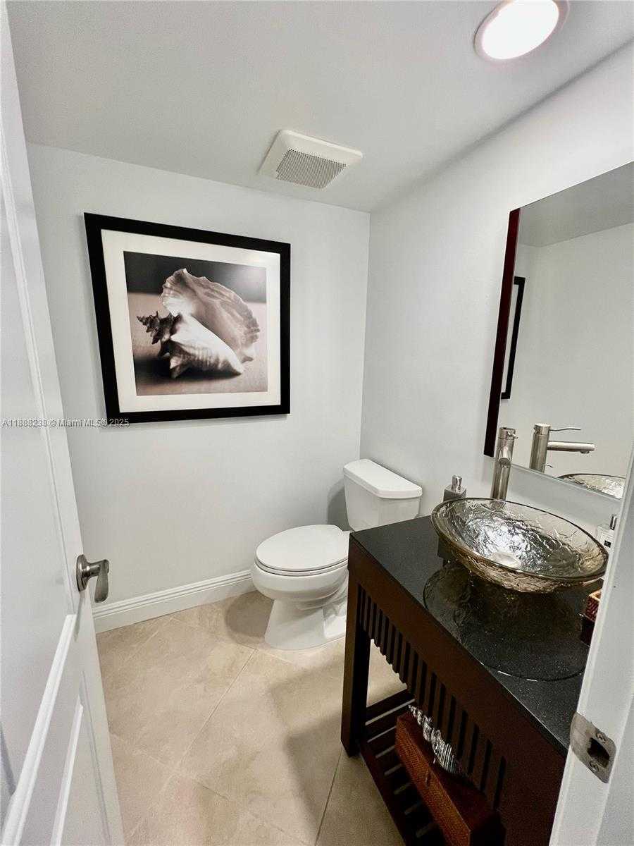 Small Image of 600 BILTMORE WAY #718, Coral Gables Number 25